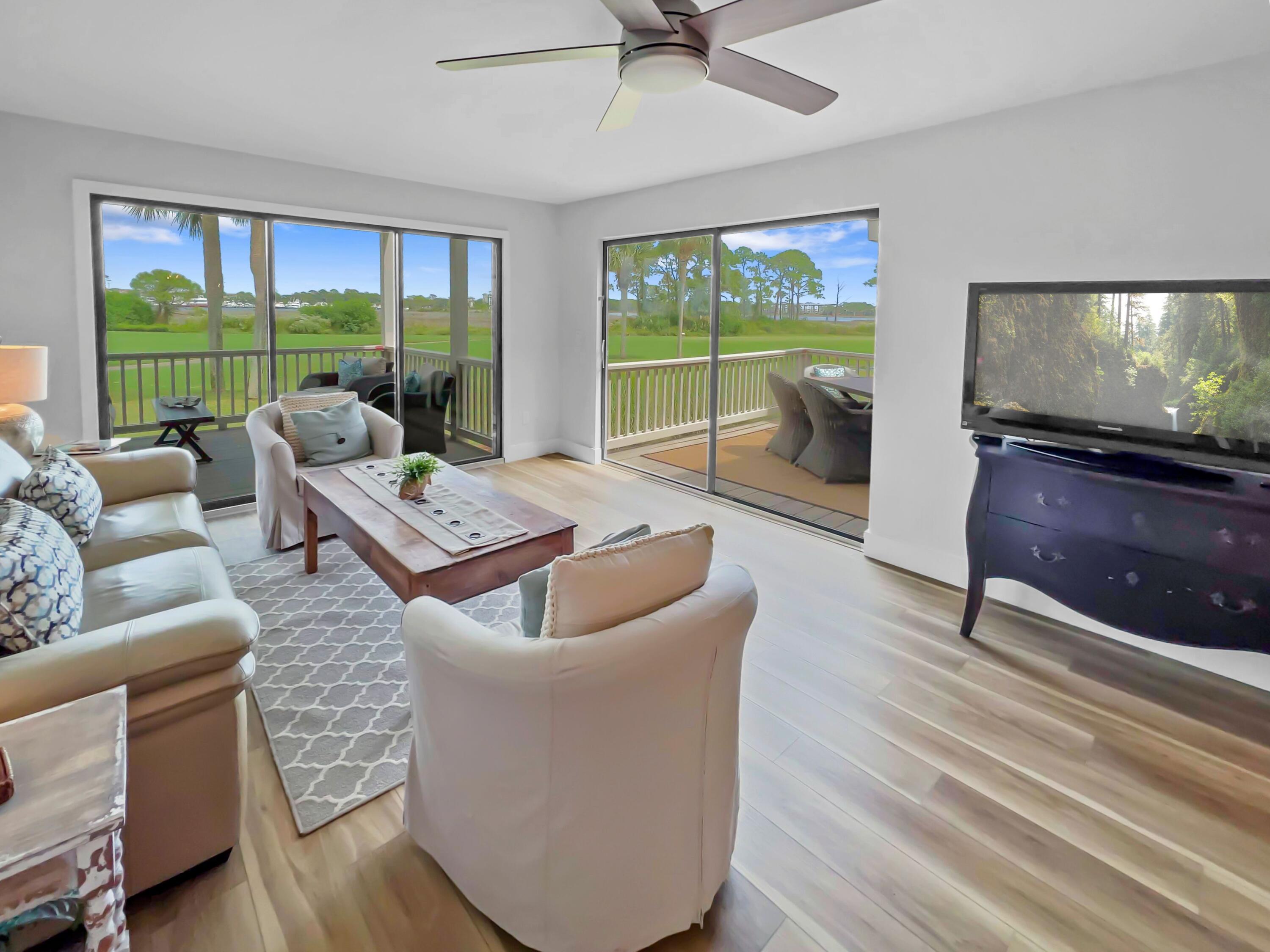 HARBOUR POINT CONDO - Residential