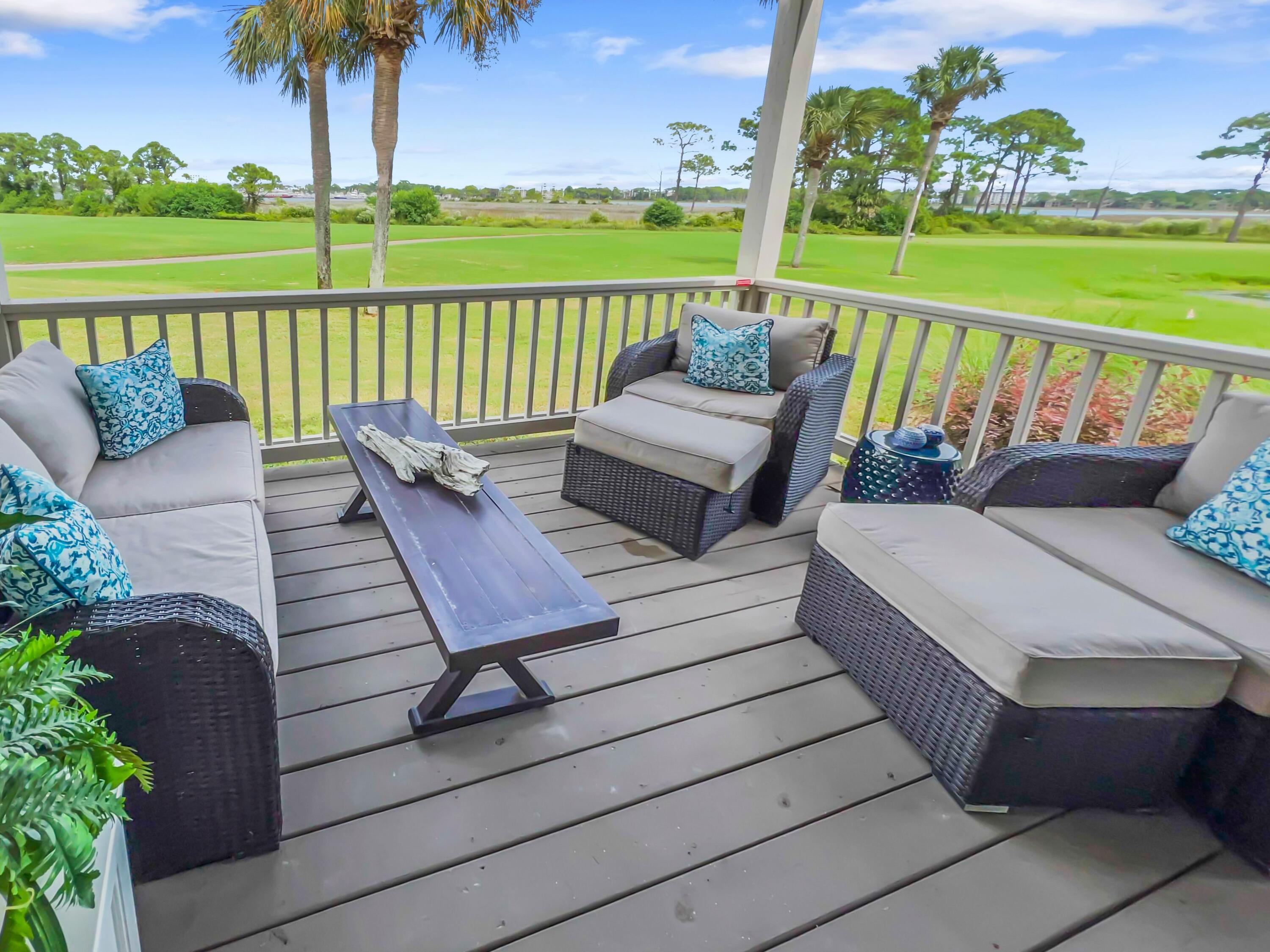 HARBOUR POINT CONDO - Residential