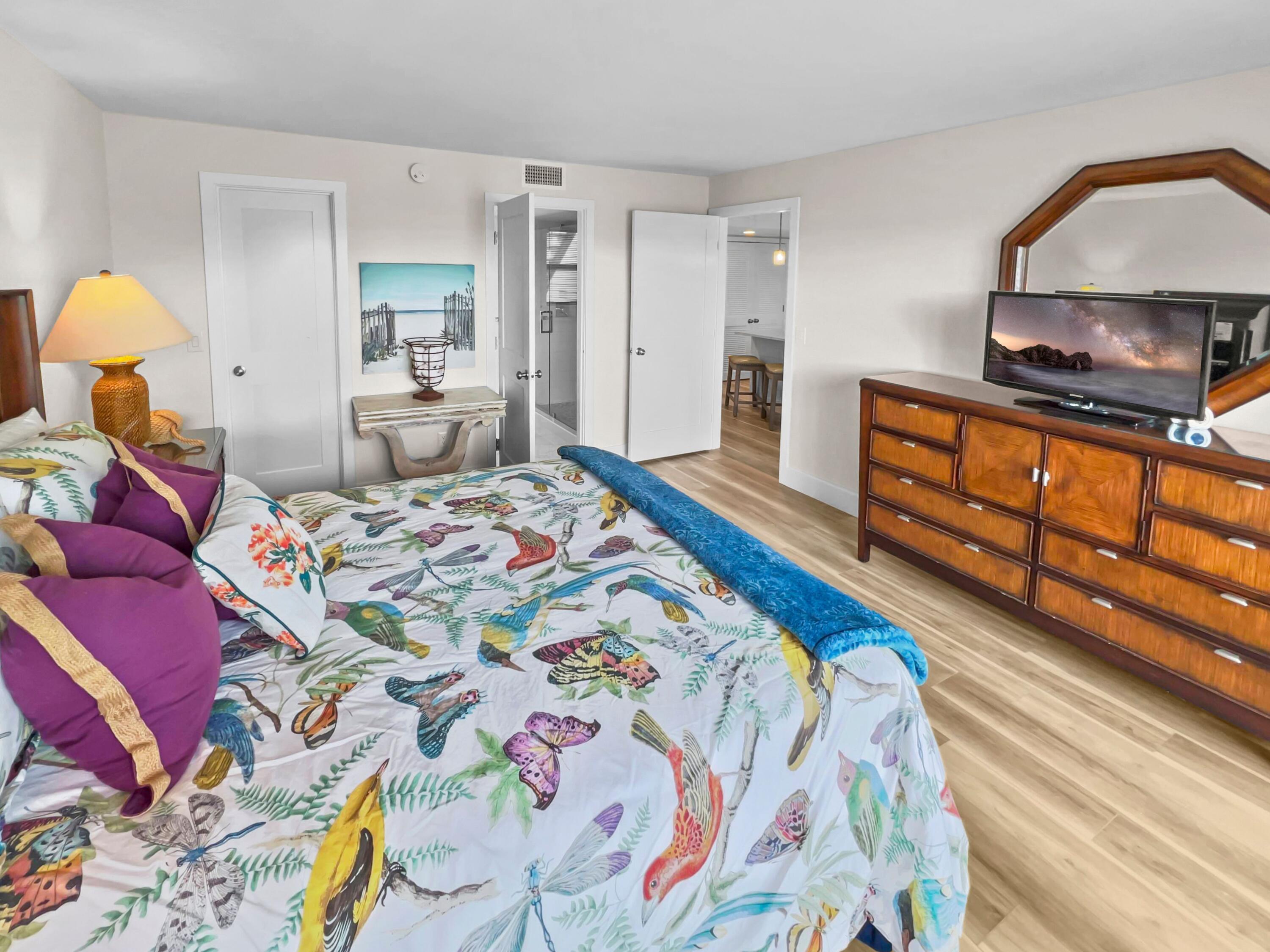 HARBOUR POINT CONDO - Residential