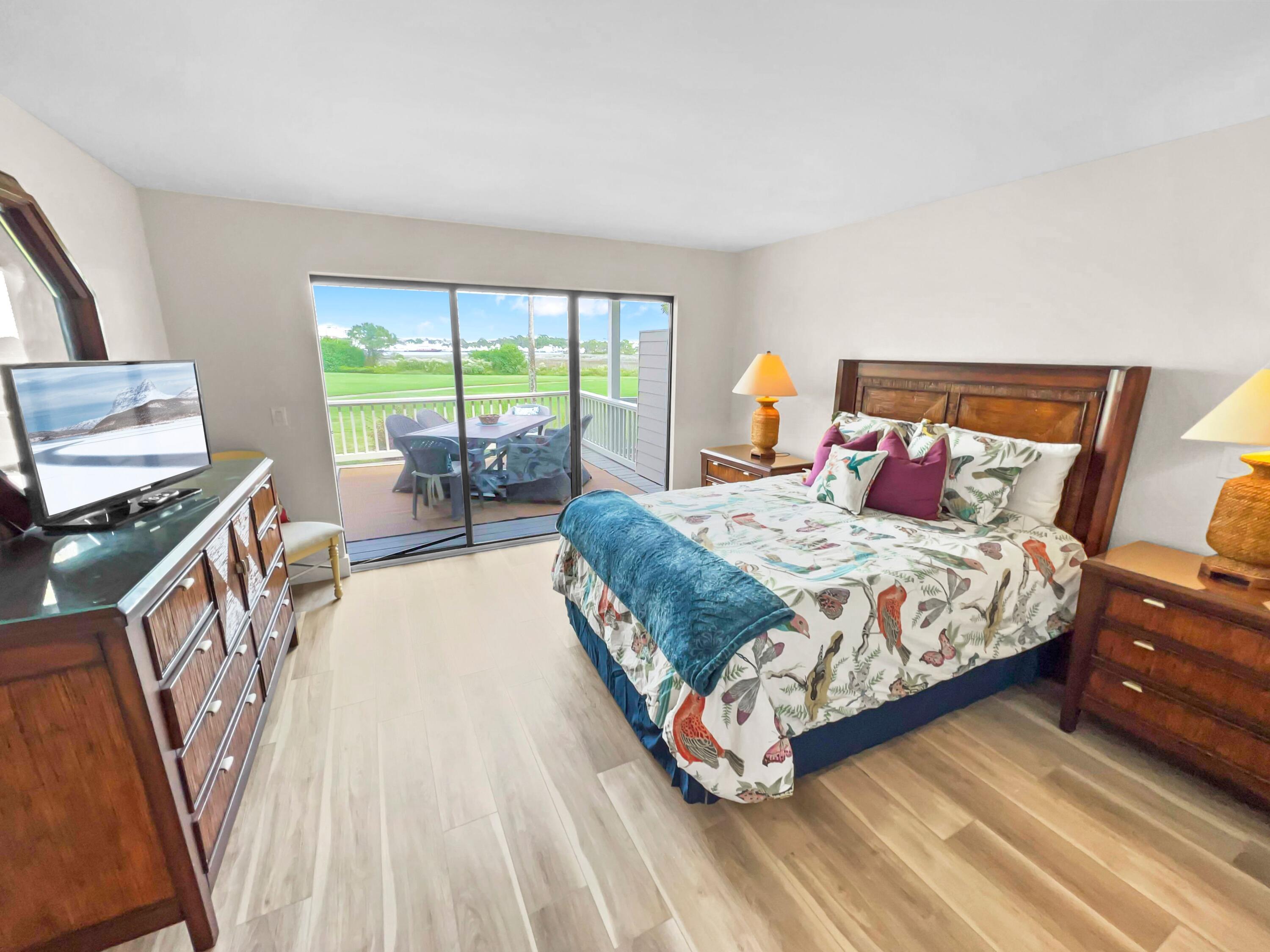 HARBOUR POINT CONDO - Residential