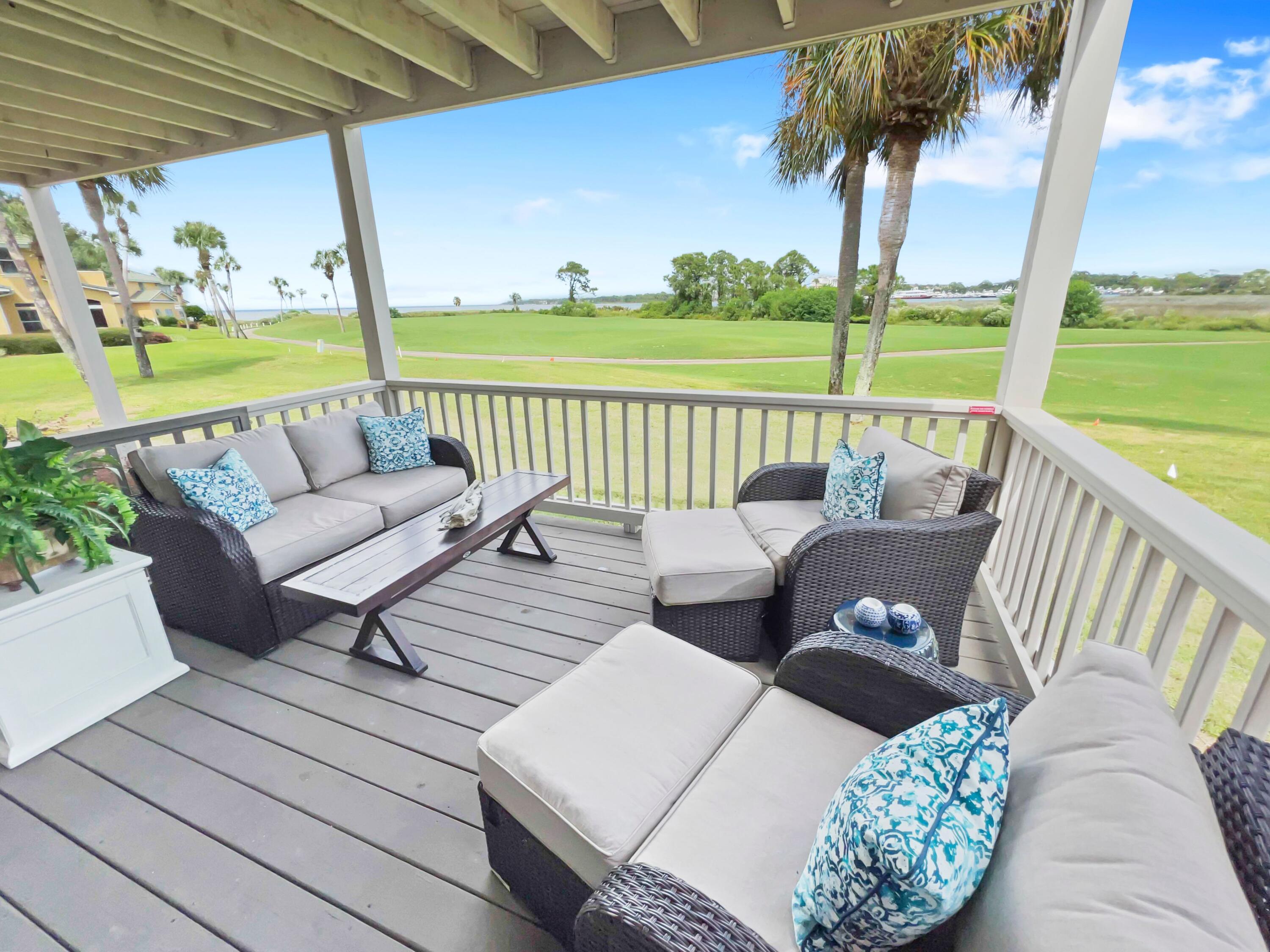 HARBOUR POINT CONDO - Residential