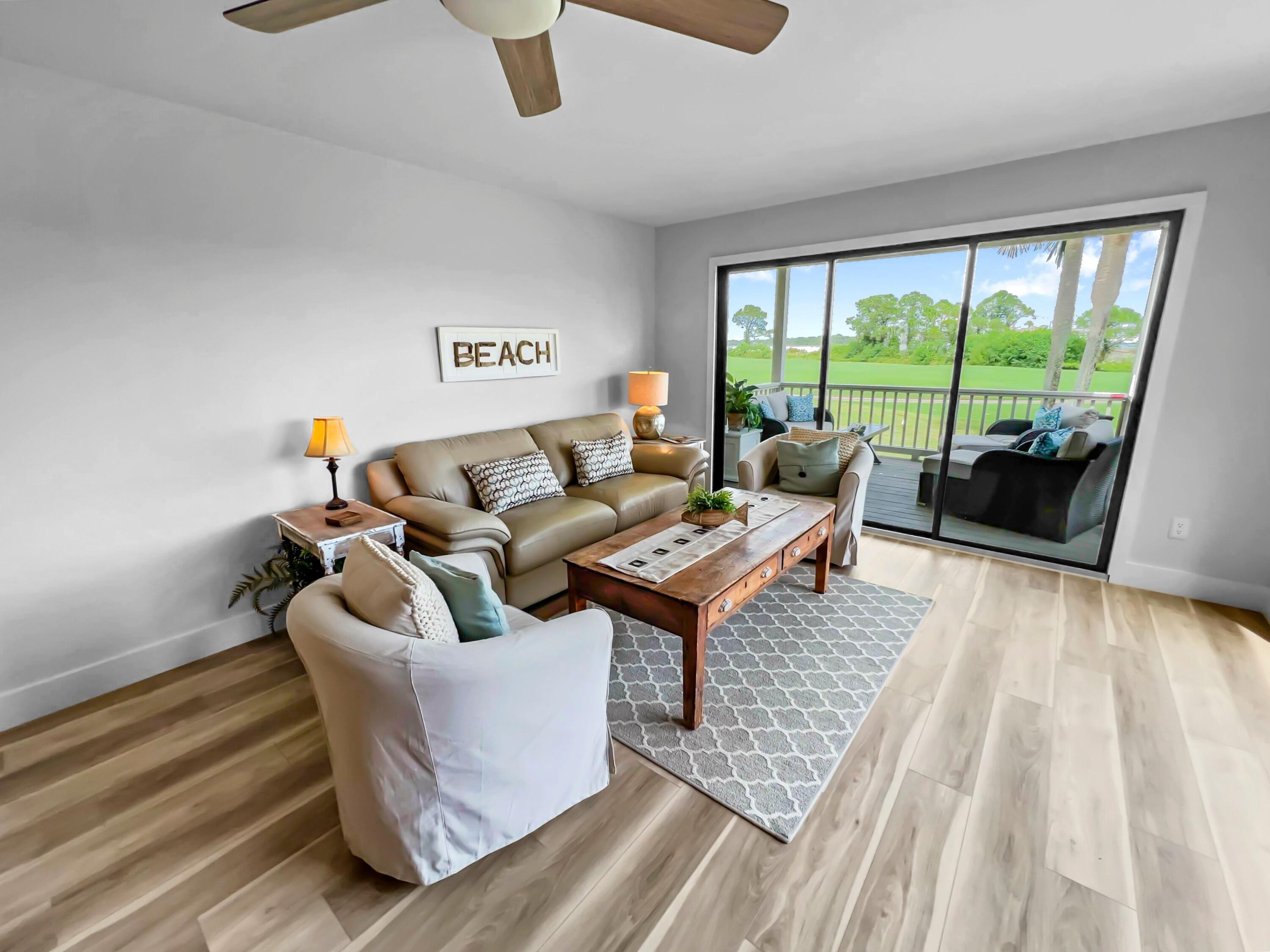 HARBOUR POINT CONDO - Residential