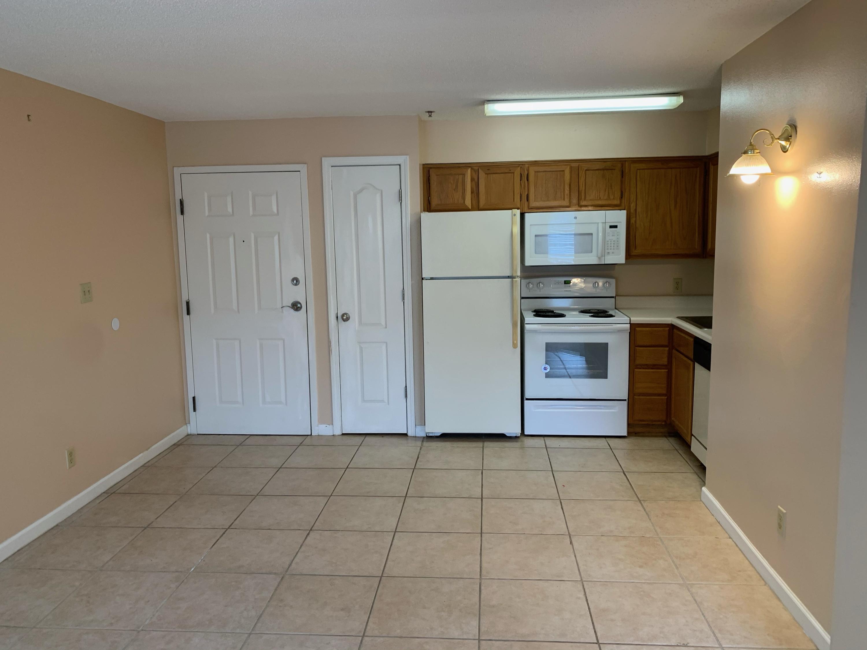 POINTE OF VIEW - Residential Lease