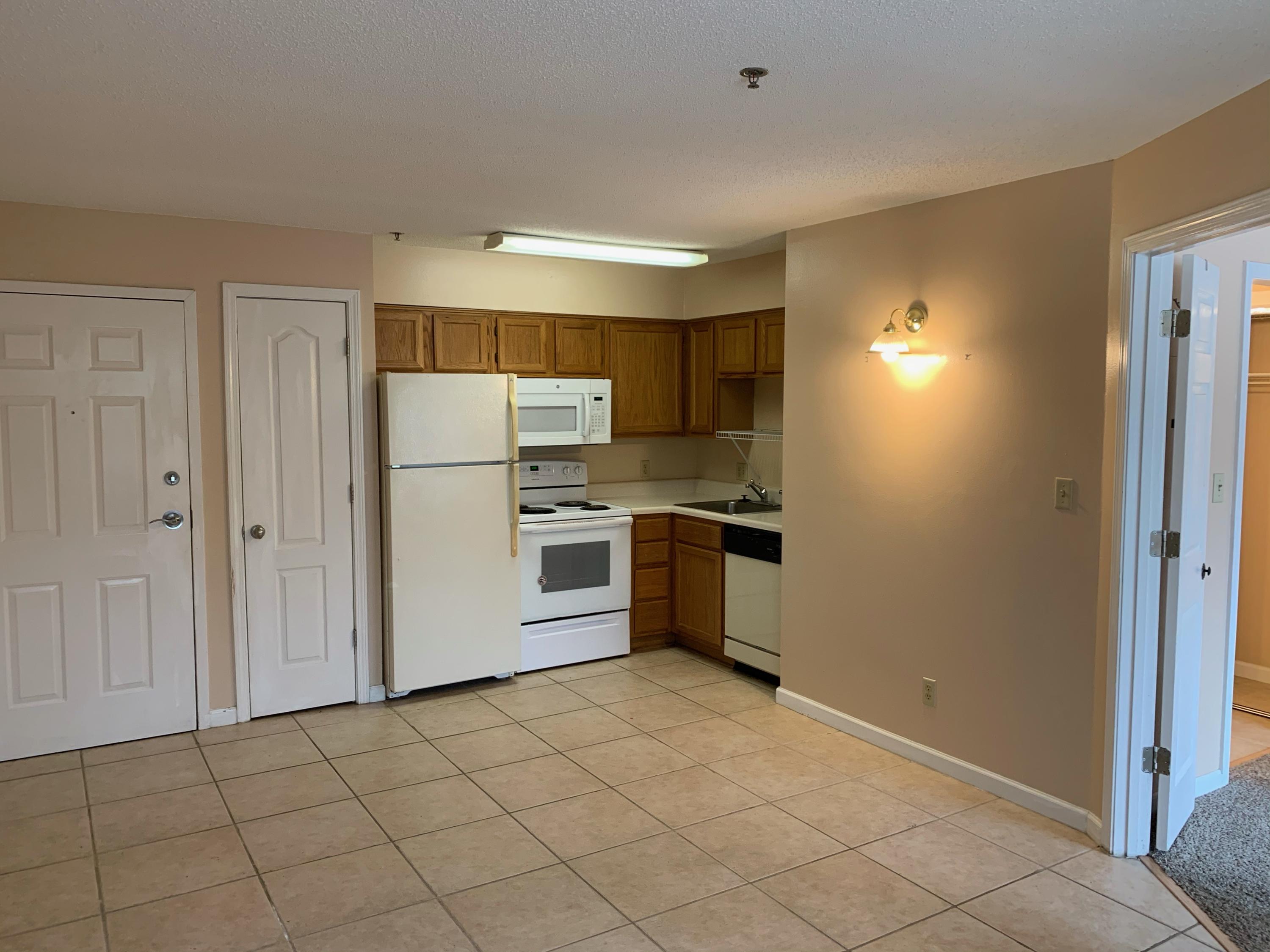 POINTE OF VIEW - Residential Lease