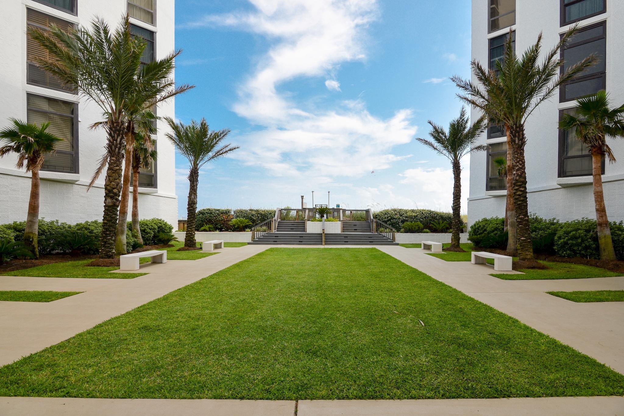 REGENCY TOWERS - Residential