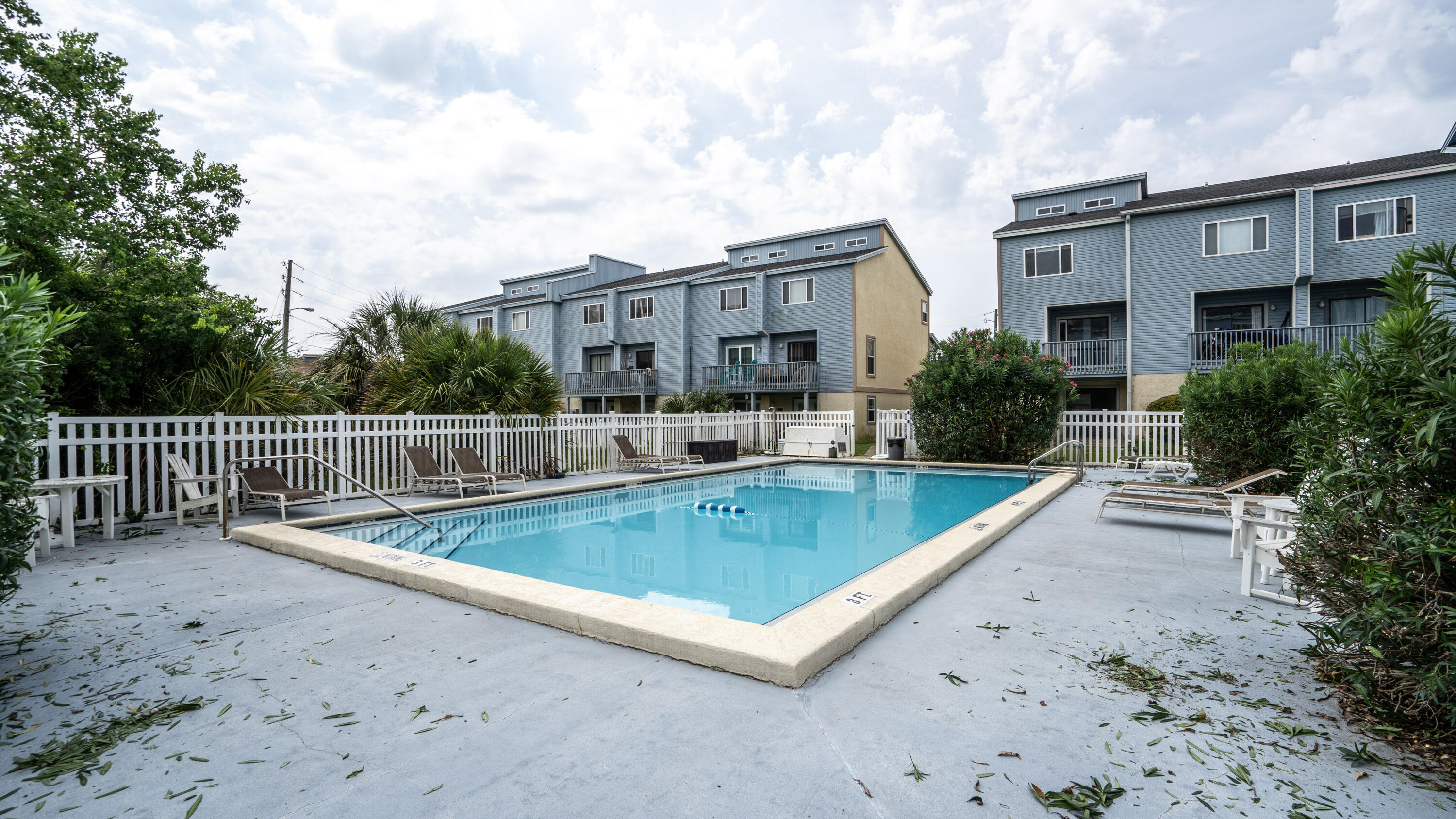 COMMODORES LANDING 3-B - Residential