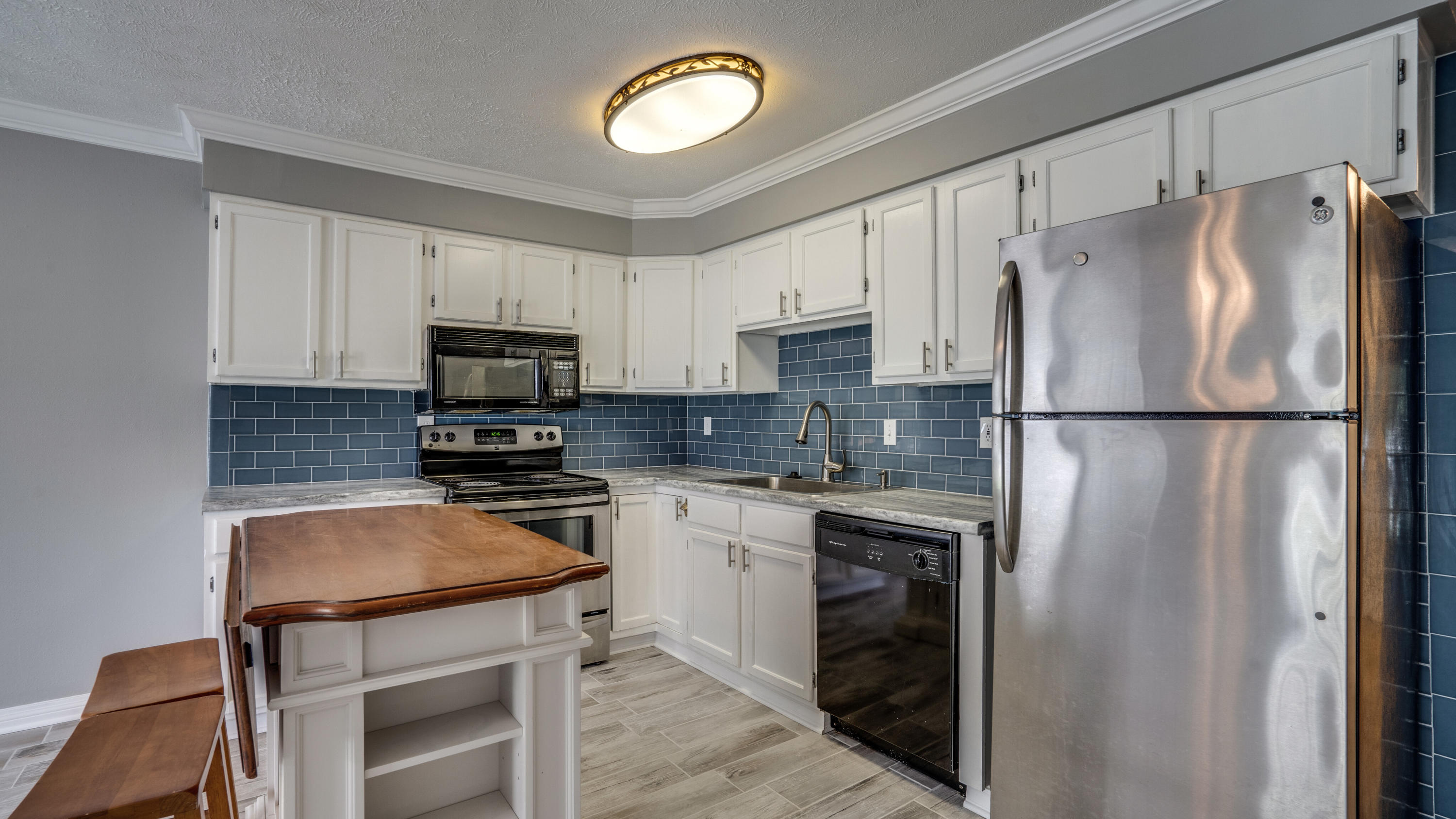 COMMODORES LANDING 3-B - Residential