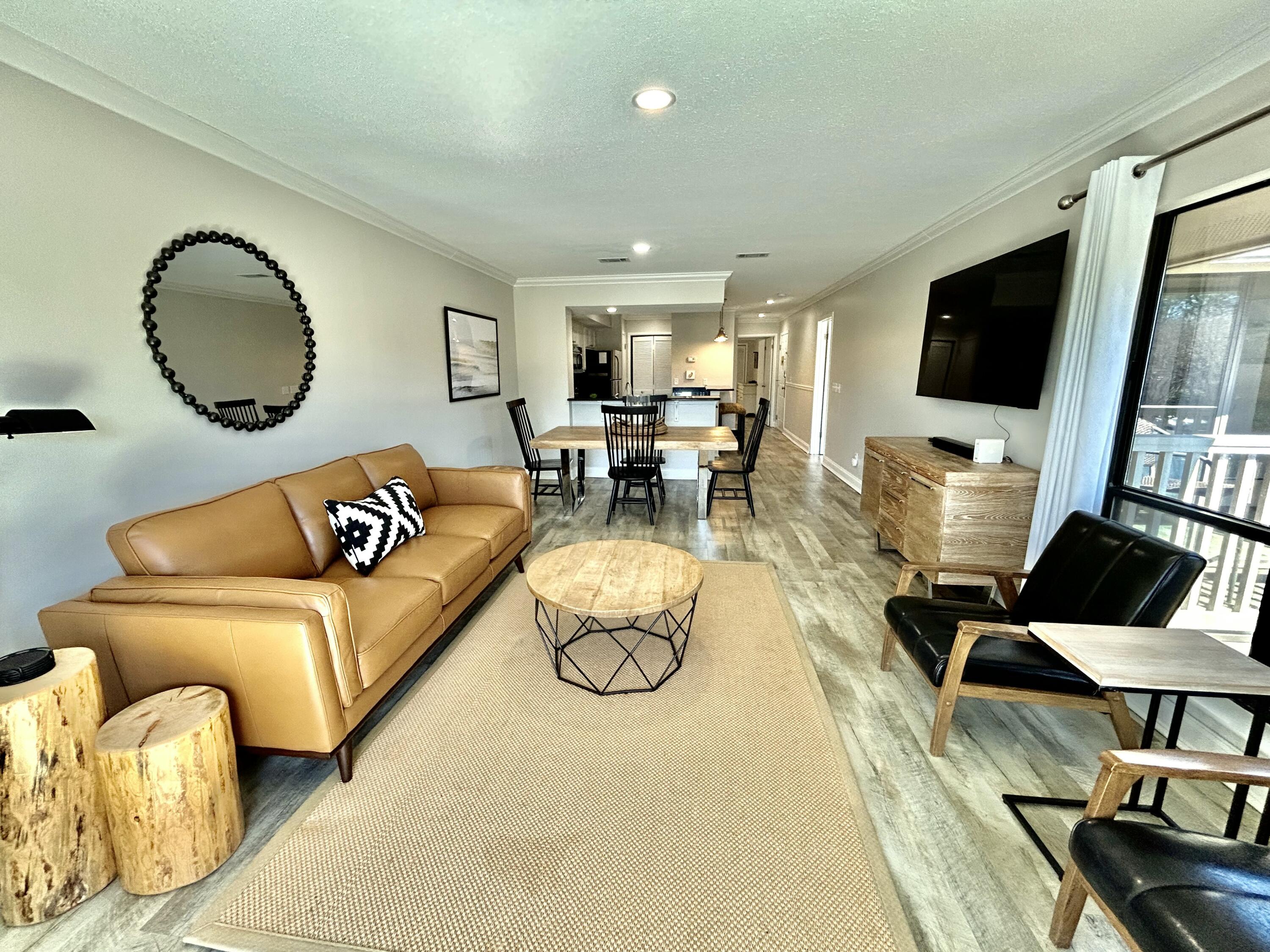 HARBOUR POINT CONDO - Residential
