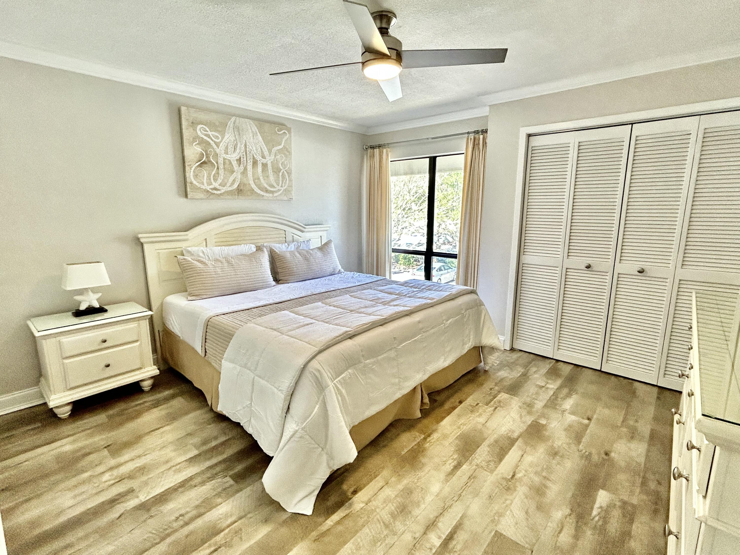 HARBOUR POINT CONDO - Residential
