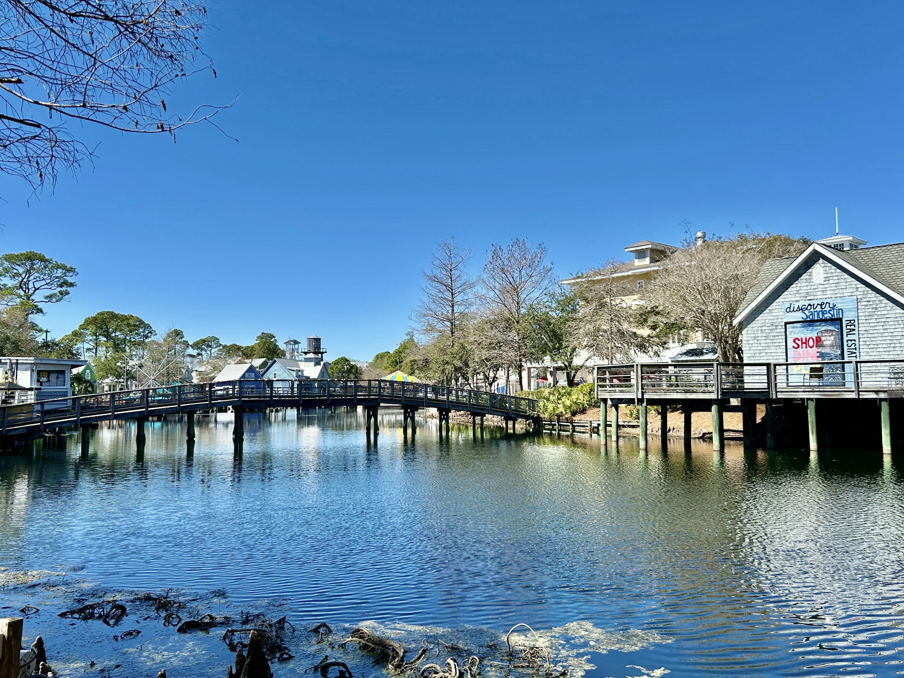 HARBOUR POINT CONDO - Residential
