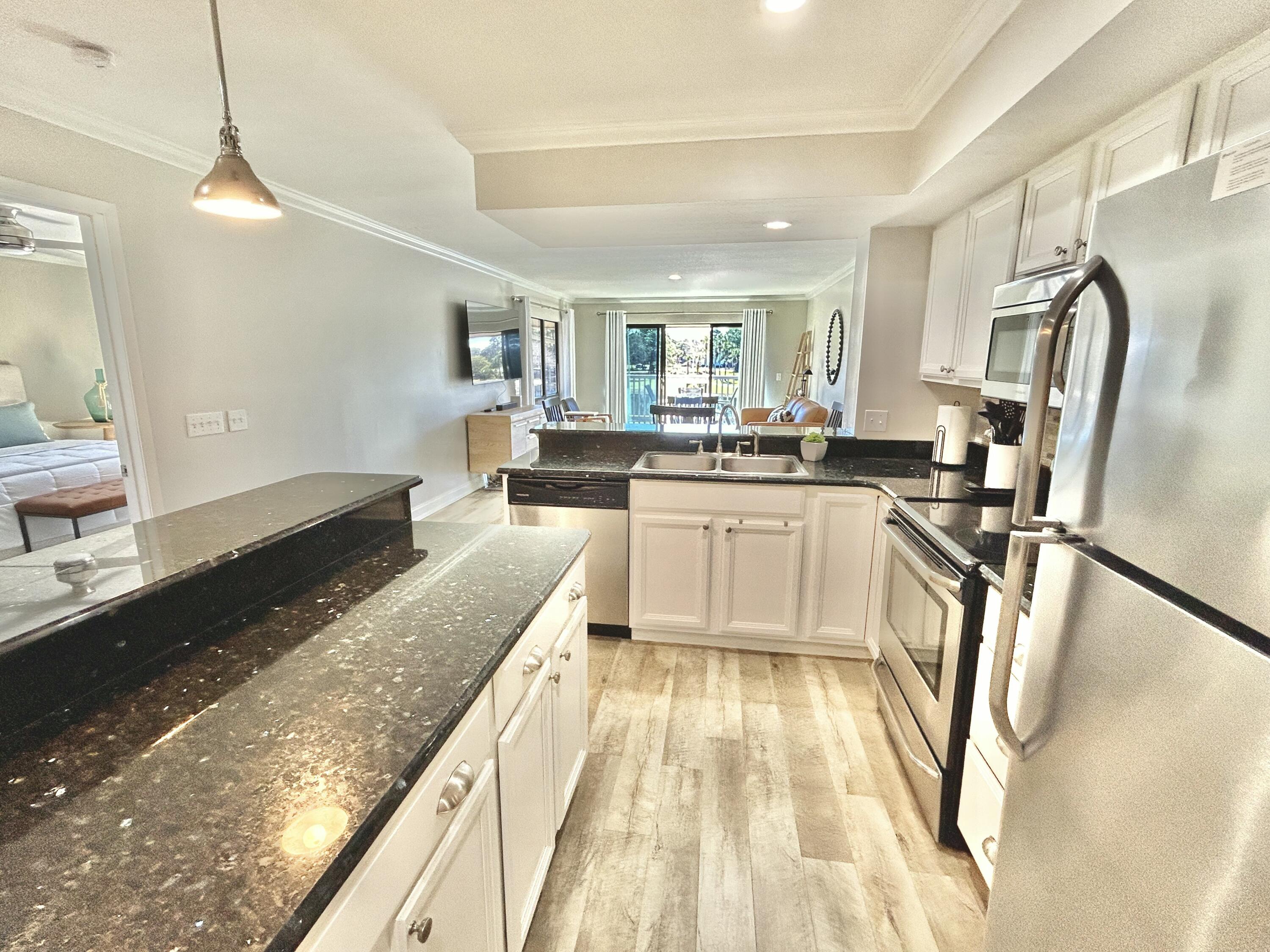 HARBOUR POINT CONDO - Residential