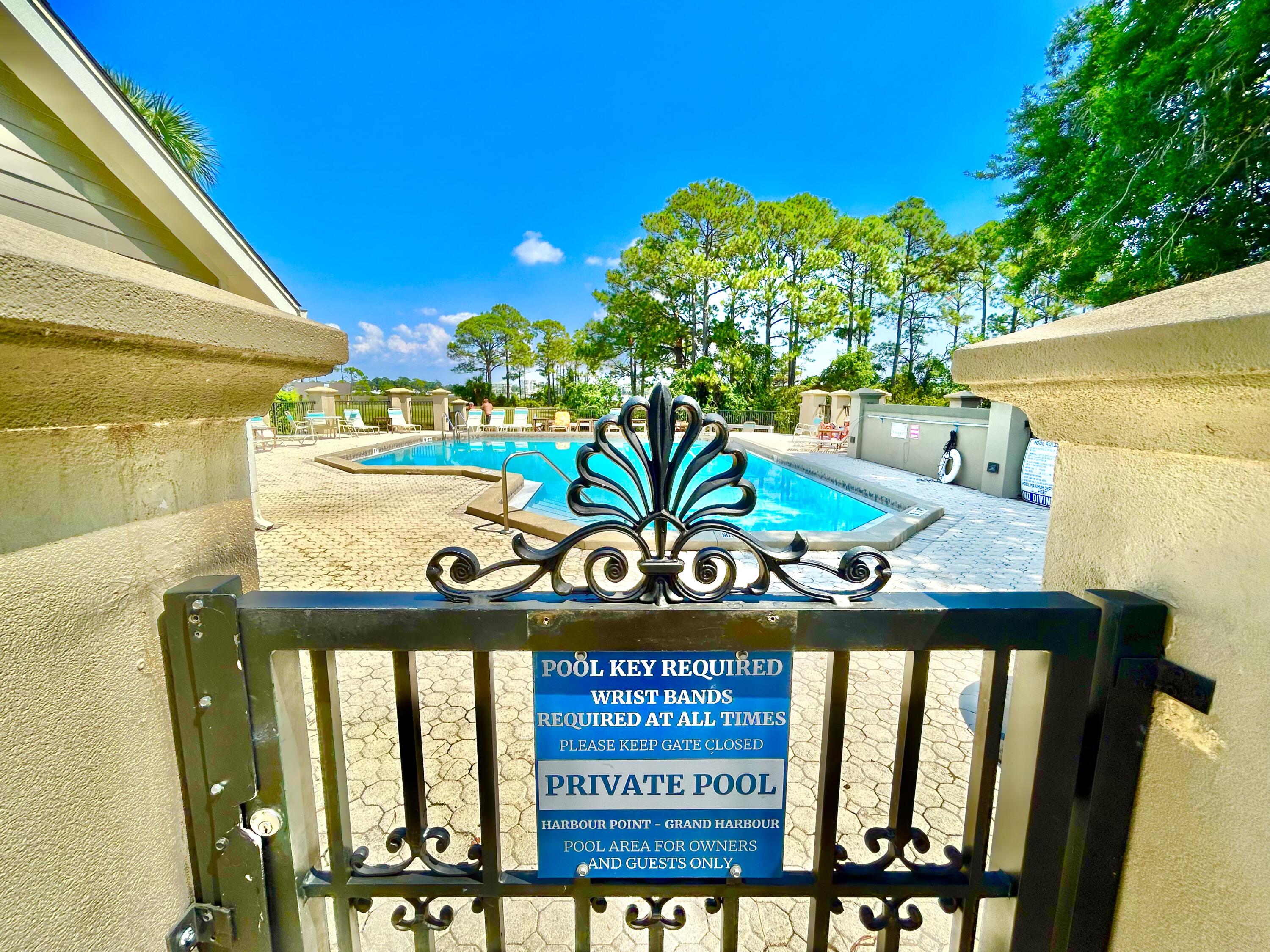 HARBOUR POINT CONDO - Residential