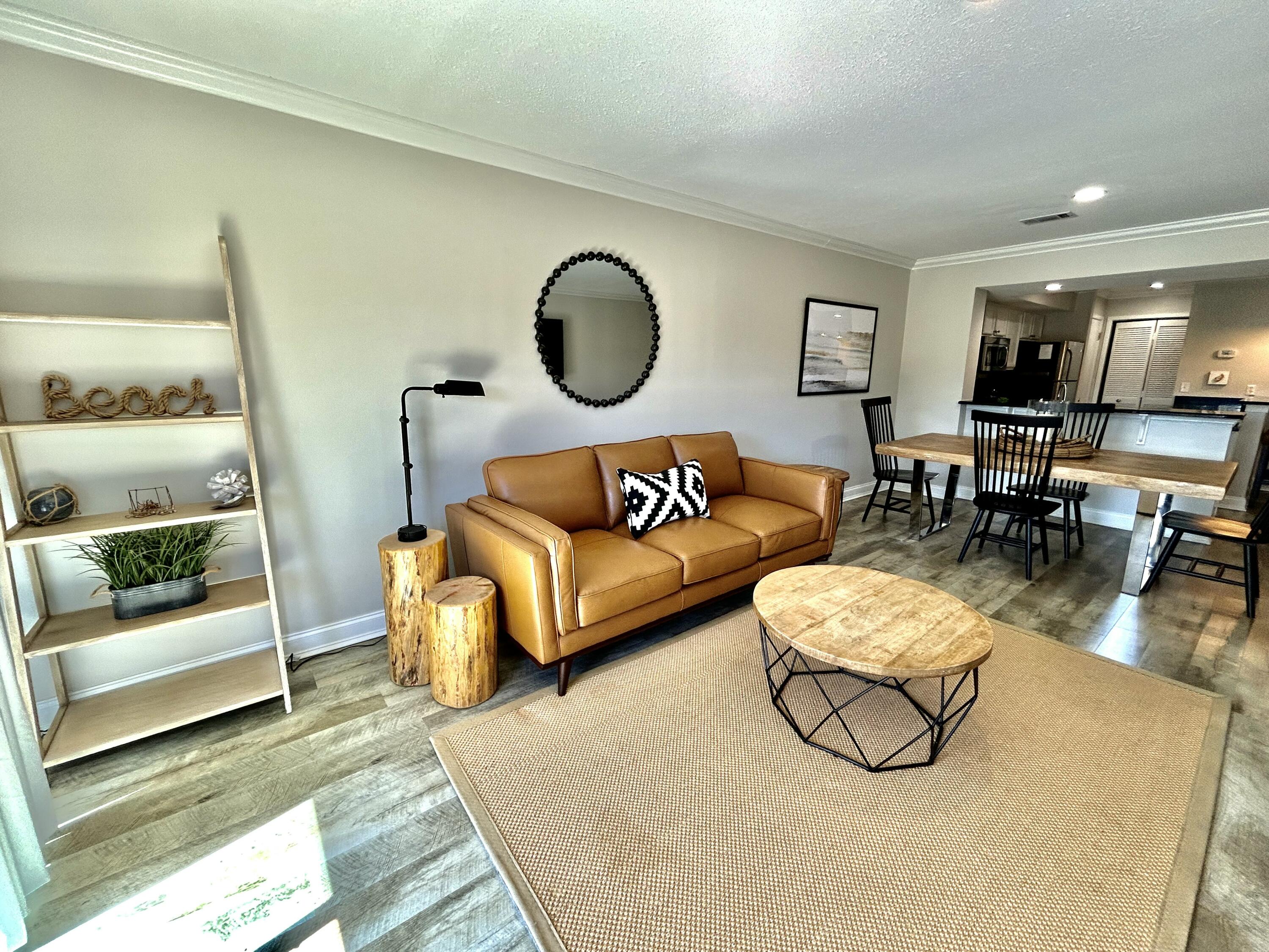 HARBOUR POINT CONDO - Residential