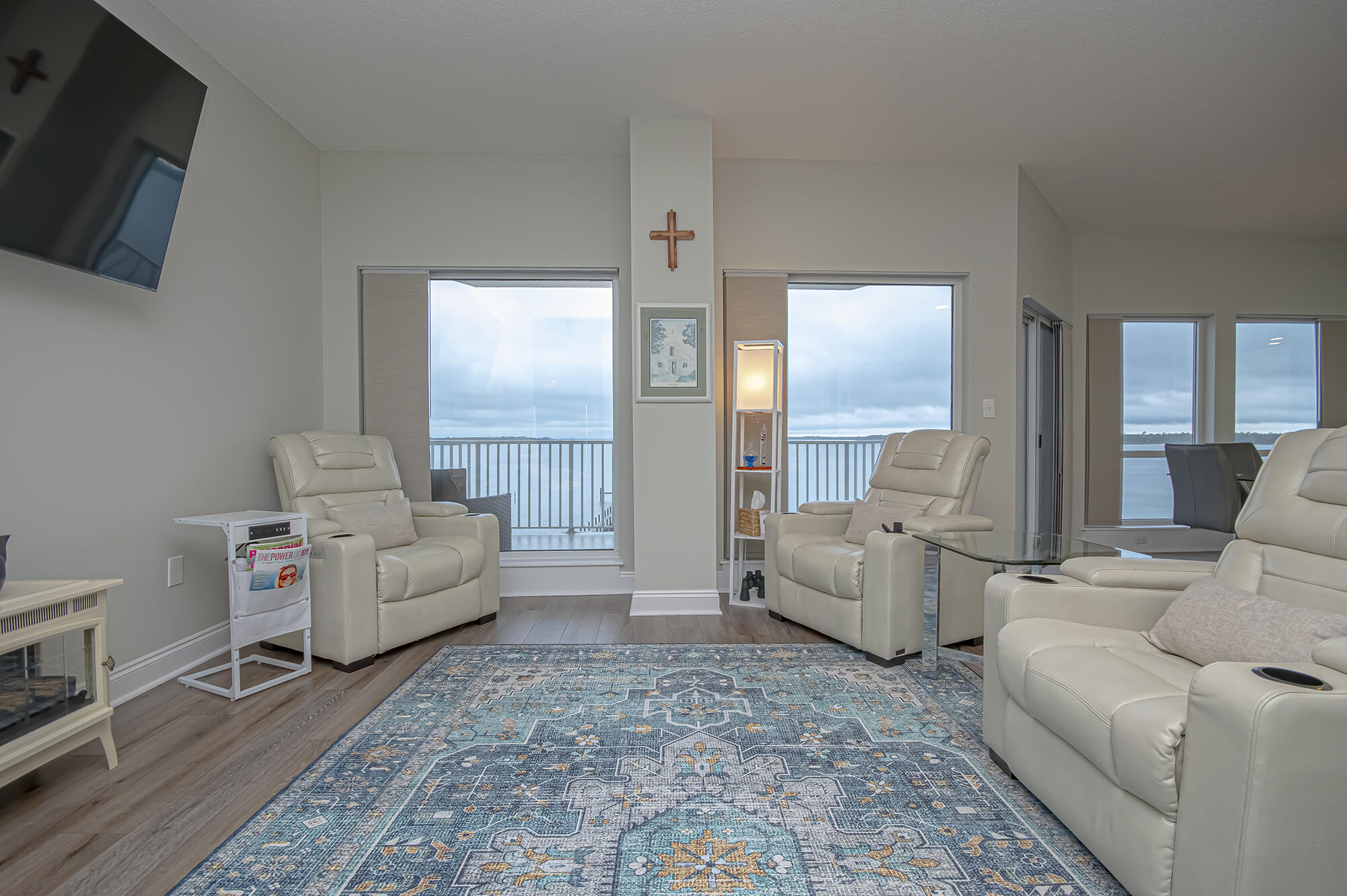 MARINA BAY RESORT CONDO - Residential