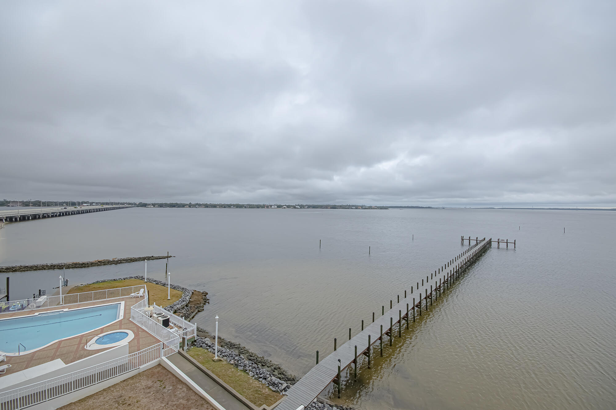 MARINA BAY RESORT CONDO - Residential