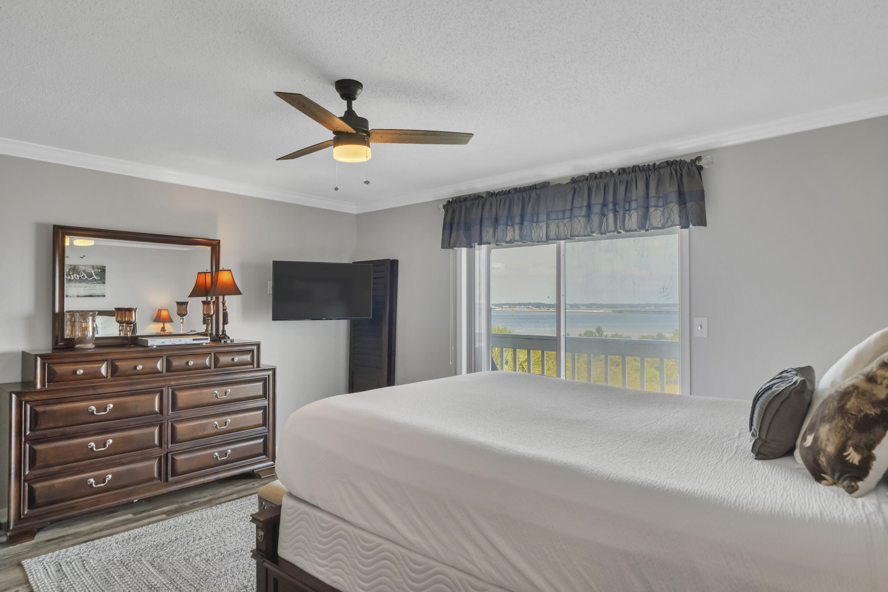 SANDCASTLE BEACH HOMES - Residential