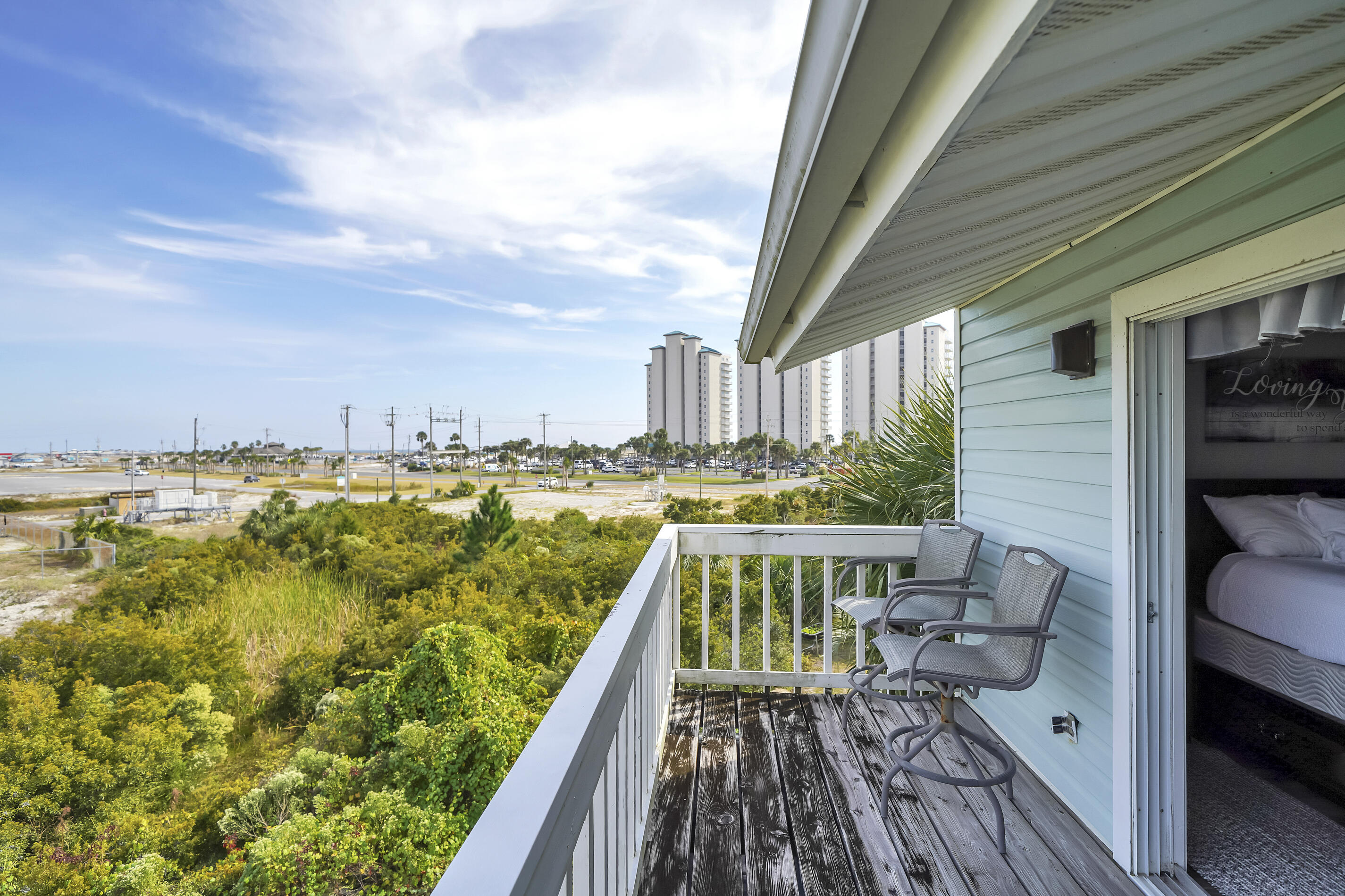 SANDCASTLE BEACH HOMES - Residential