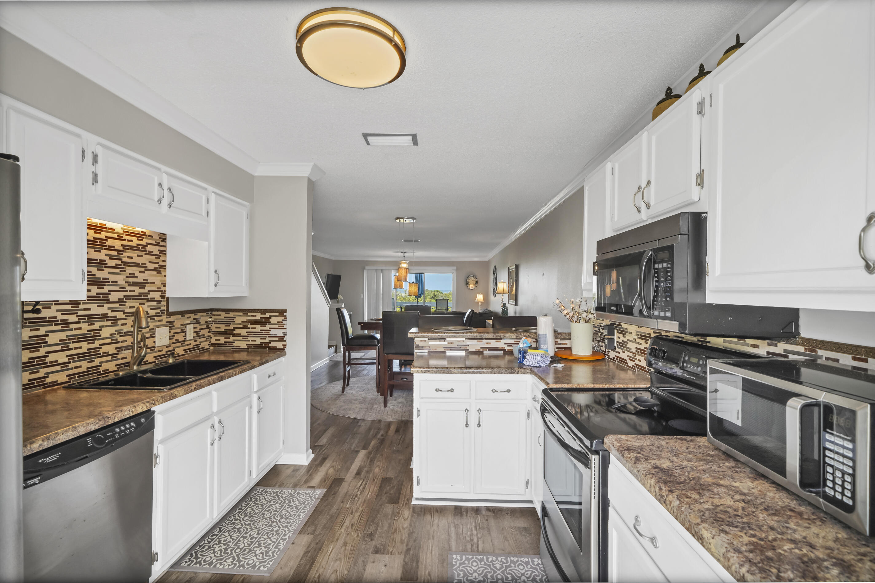 SANDCASTLE BEACH HOMES - Residential