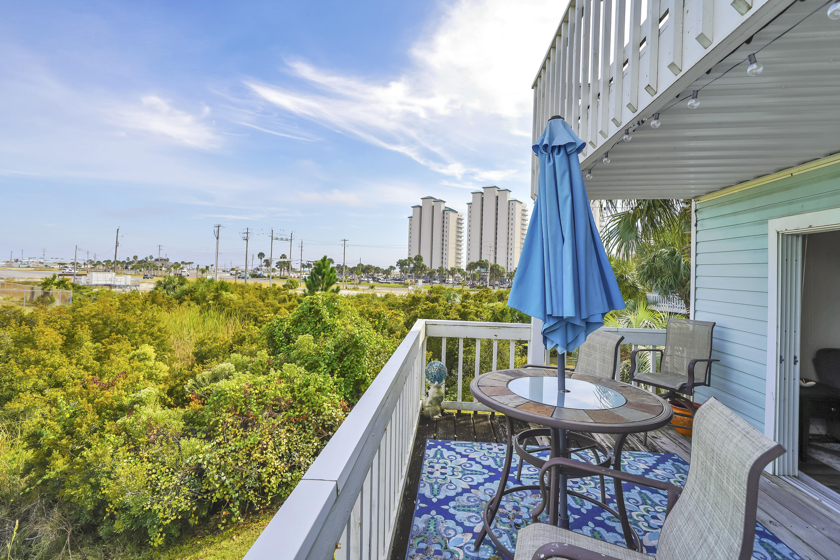 SANDCASTLE BEACH HOMES - Residential