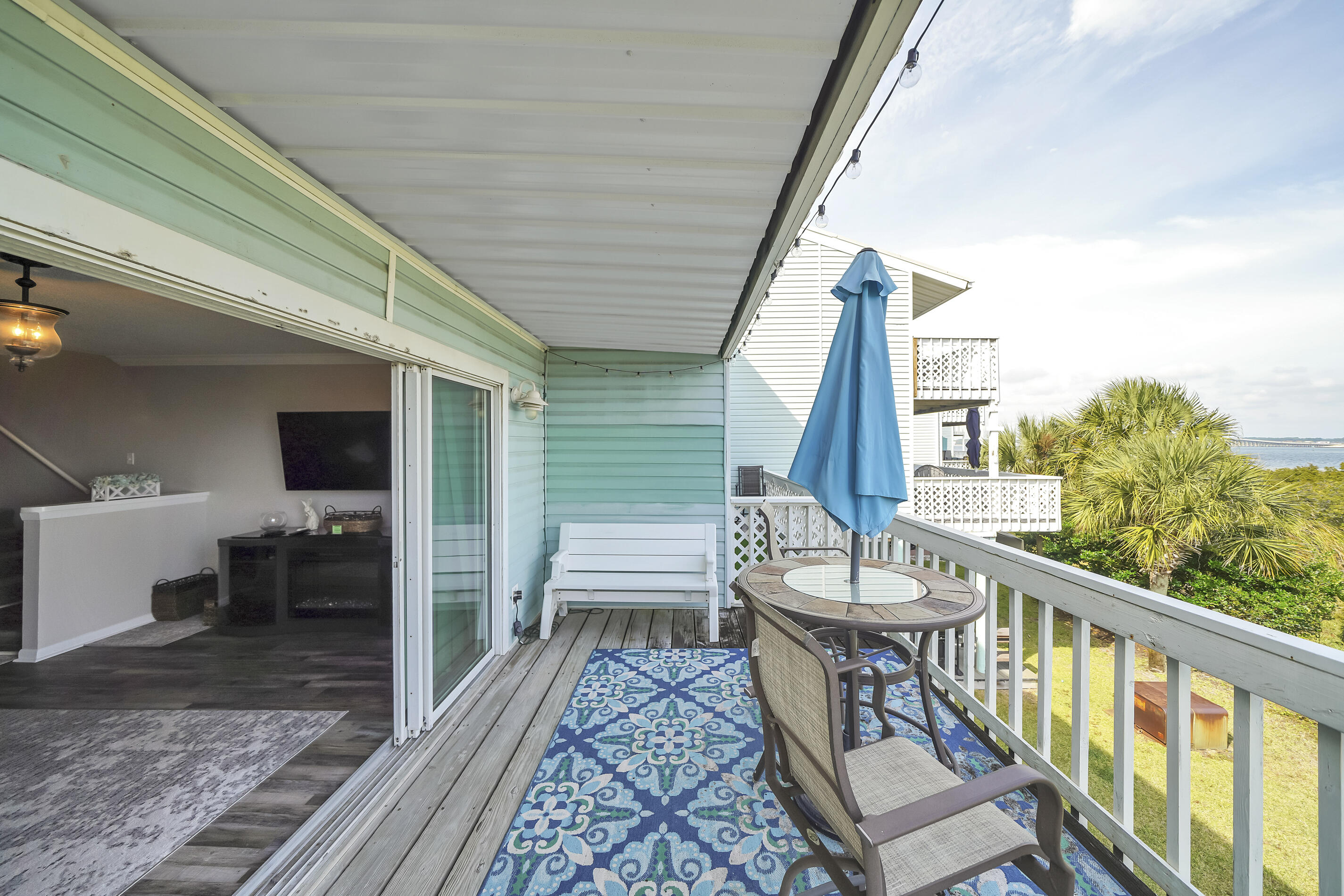 SANDCASTLE BEACH HOMES - Residential