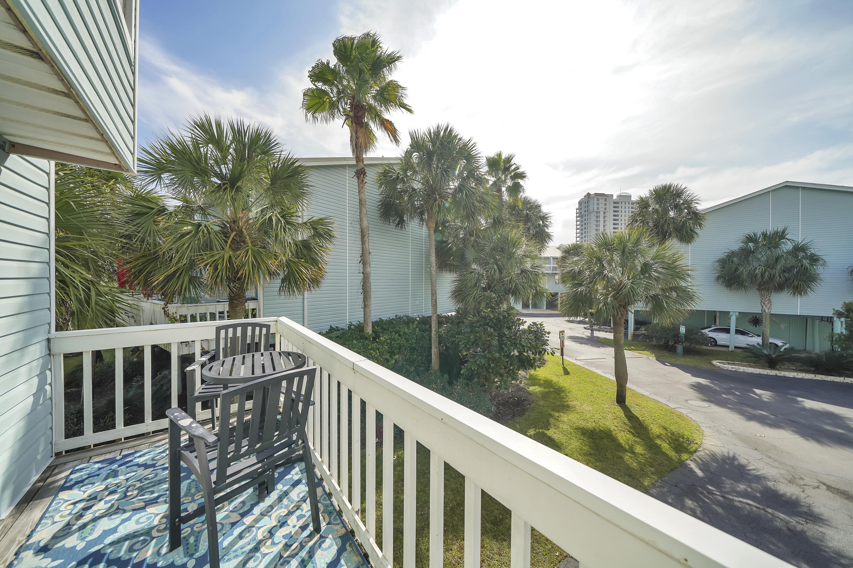 SANDCASTLE BEACH HOMES - Residential