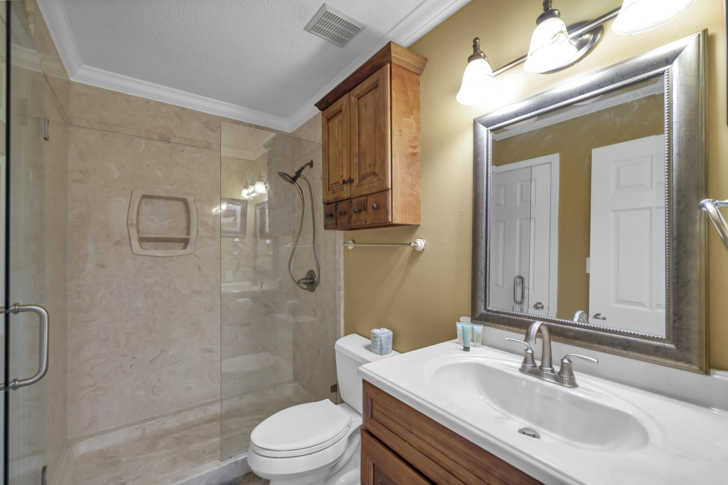 SANDCASTLE BEACH HOMES - Residential