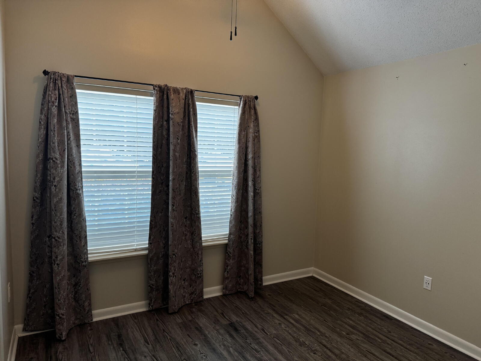 CANTERBURY WOODS - Residential Lease