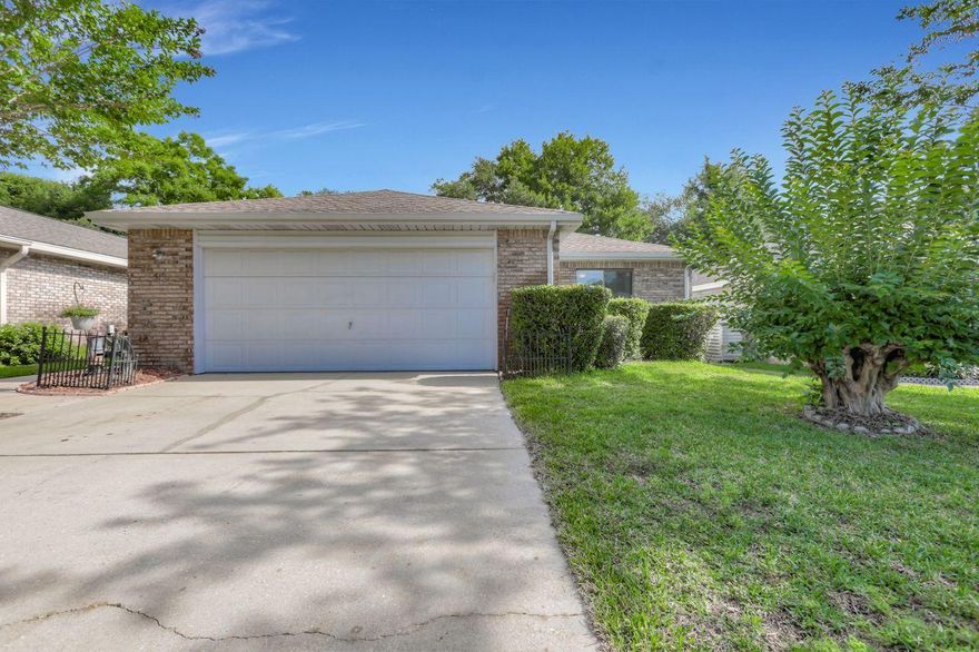 Highly sought after area in the heart of Niceville. Located within walking distance to Niceville High School, Ruckel Middle School and Northwest Florida State College. This quaint 3 bedroom 2 bath home features new luxury vinyl plank flooring throughout the living areas. Granite counters in the kitchen with painted cabinets and a GAS STOVE! Enjoy coffee in the morning or sunsets in the evening from the sunroom overlooking a beautiful garden in the fenced in back yard.Here are a few reasons the current owners love the home: