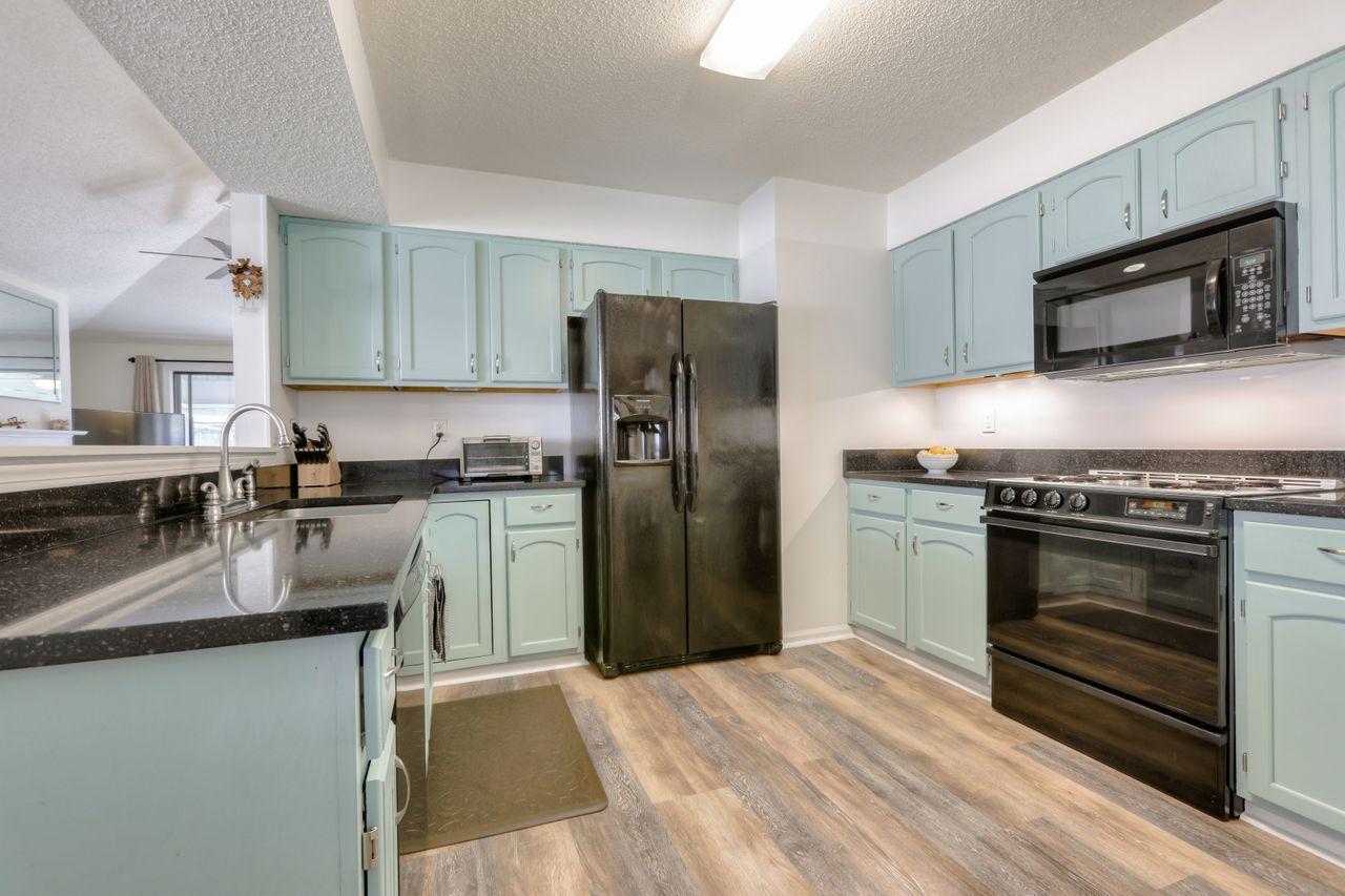 CEDAR RIDGE - Residential