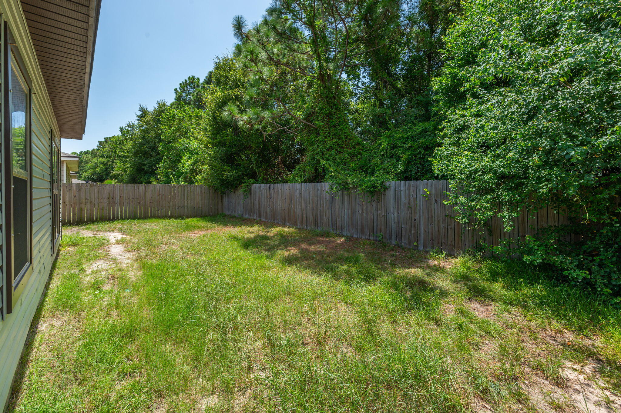 CRESCENT SHORES - Residential Lease