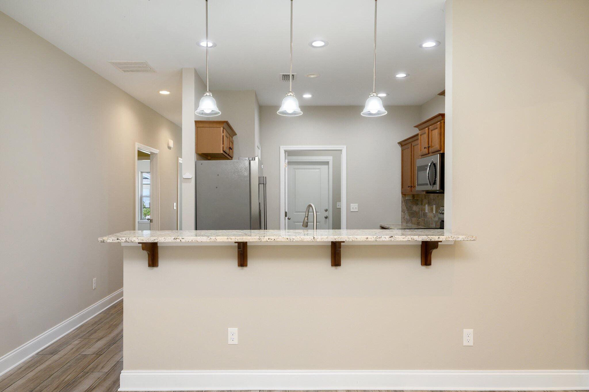 CRESCENT SHORES - Residential Lease