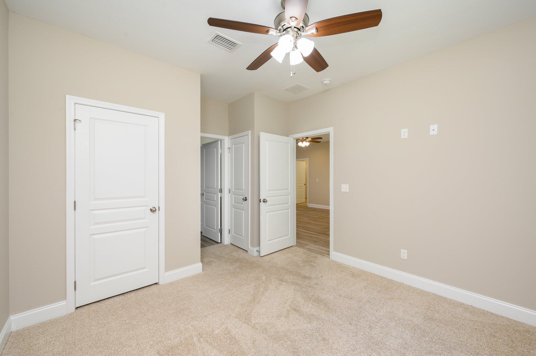 CRESCENT SHORES - Residential Lease