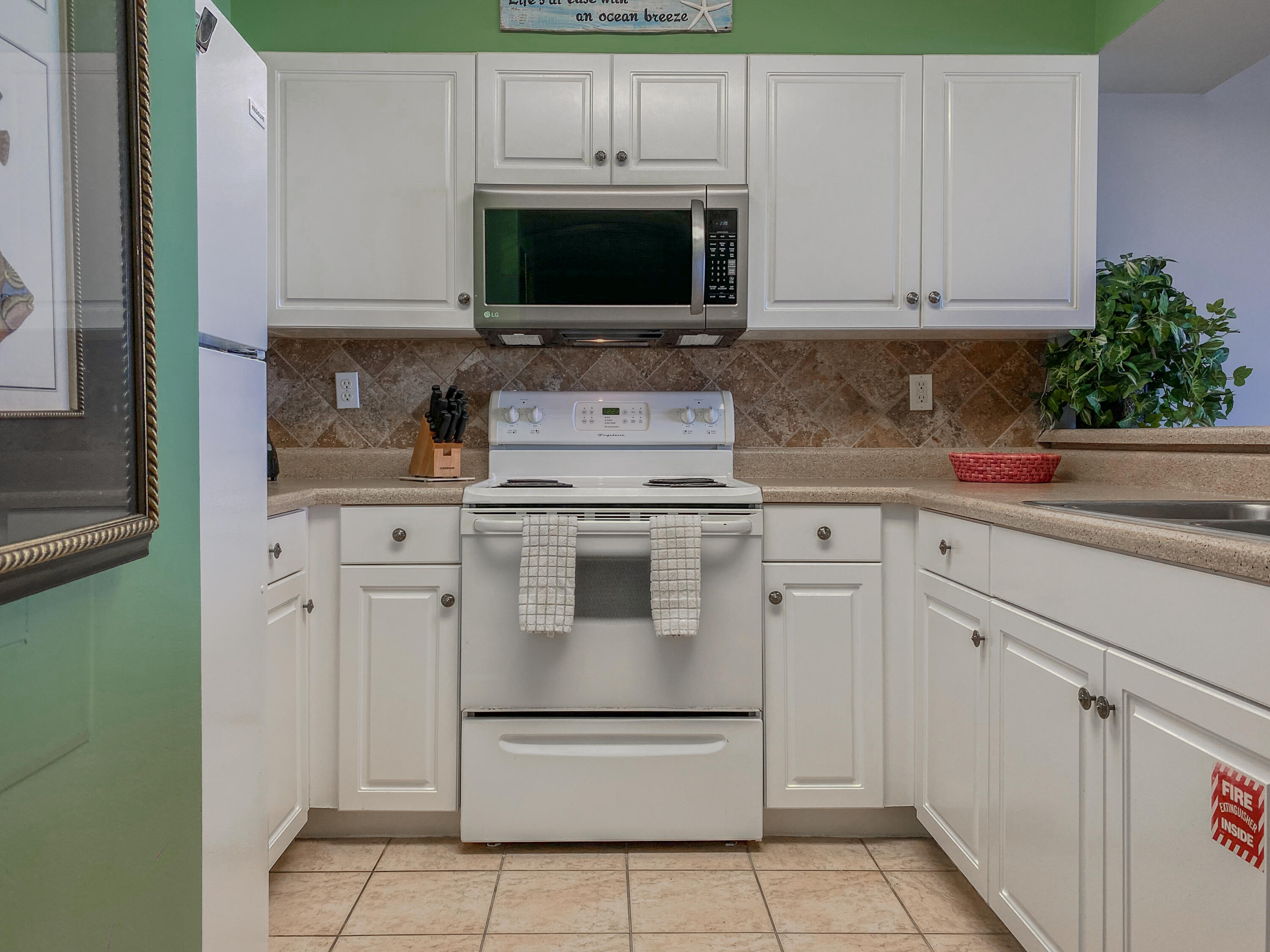 PELICAN ISLE - Residential