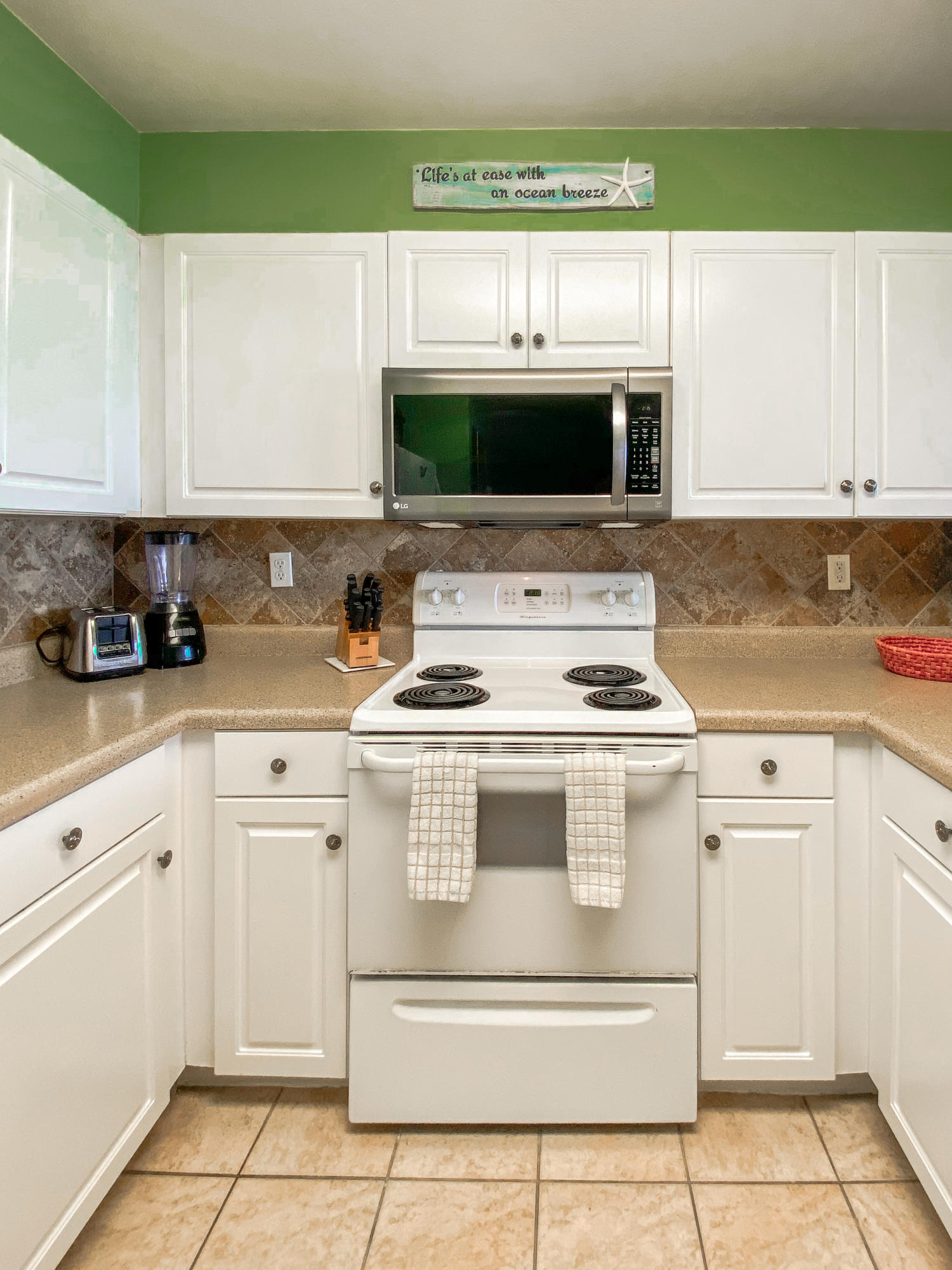 PELICAN ISLE - Residential