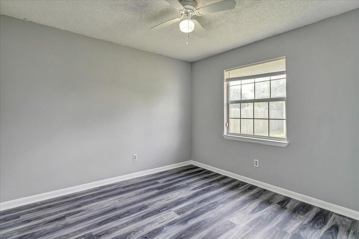 MARY ESTHER MANOR - Residential