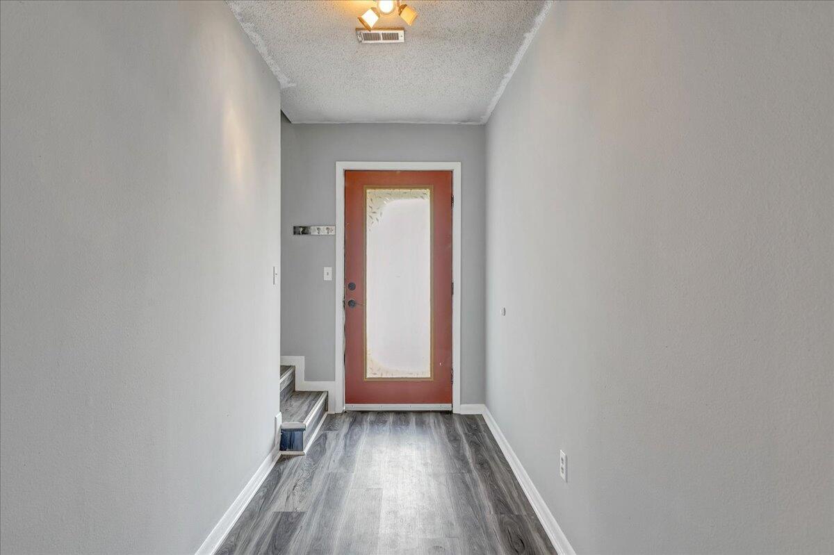 MARY ESTHER MANOR - Residential