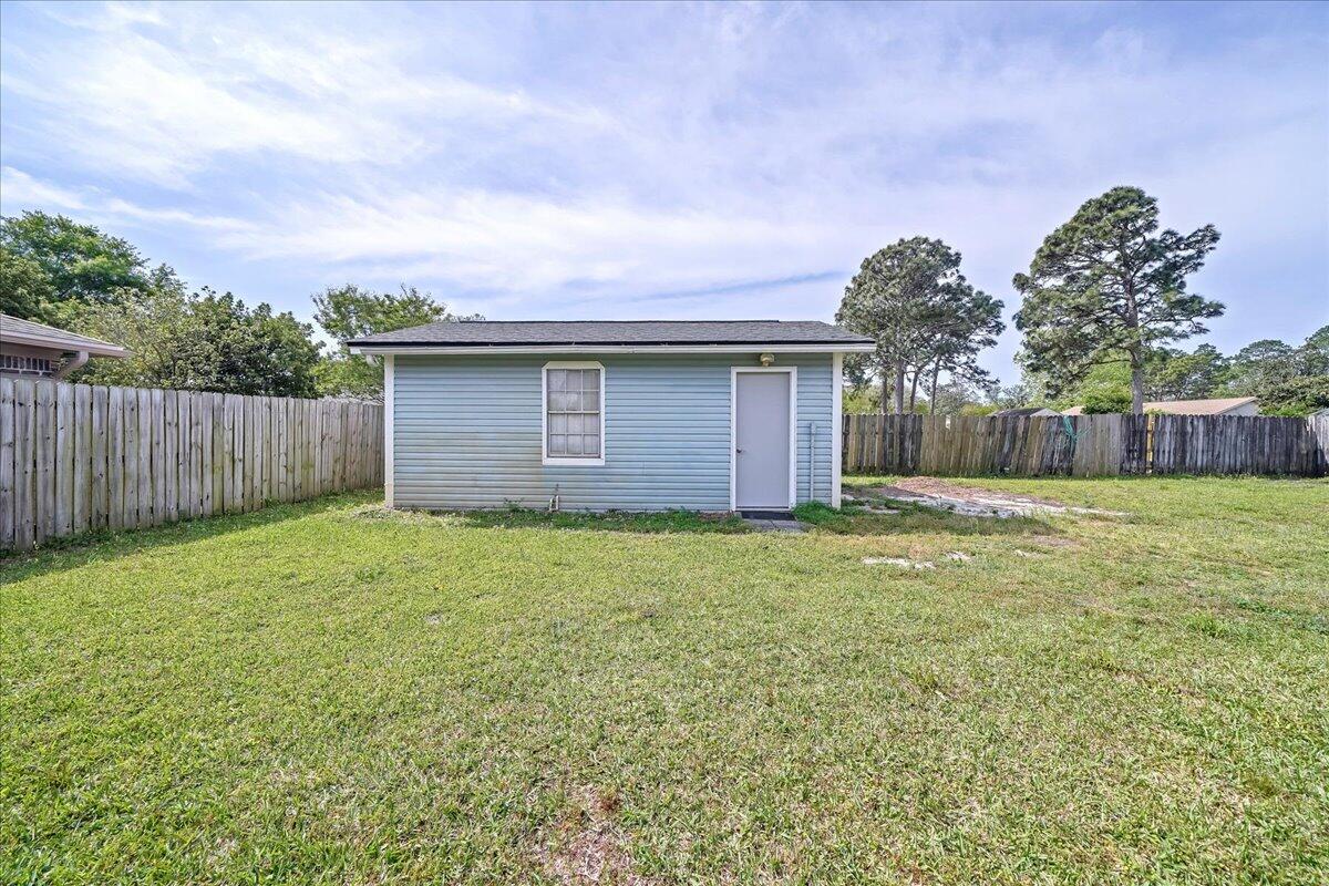 MARY ESTHER MANOR - Residential