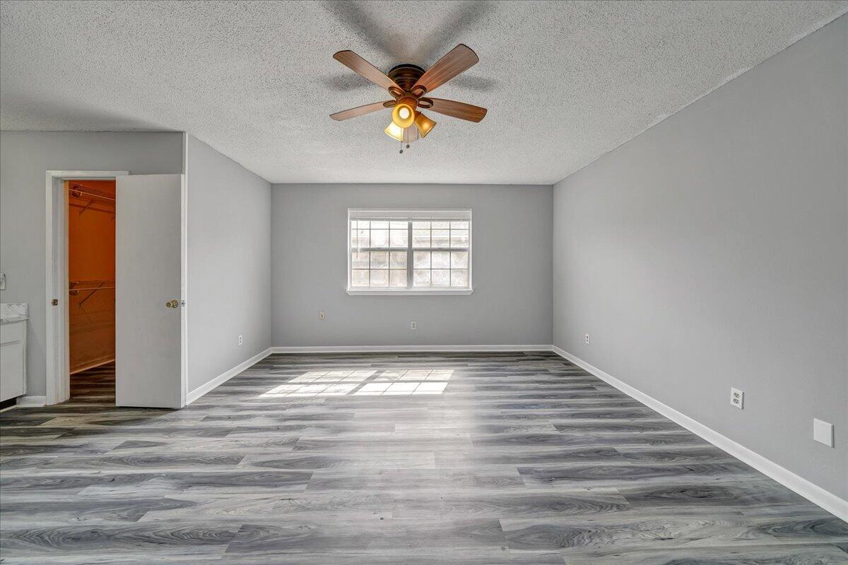 MARY ESTHER MANOR - Residential