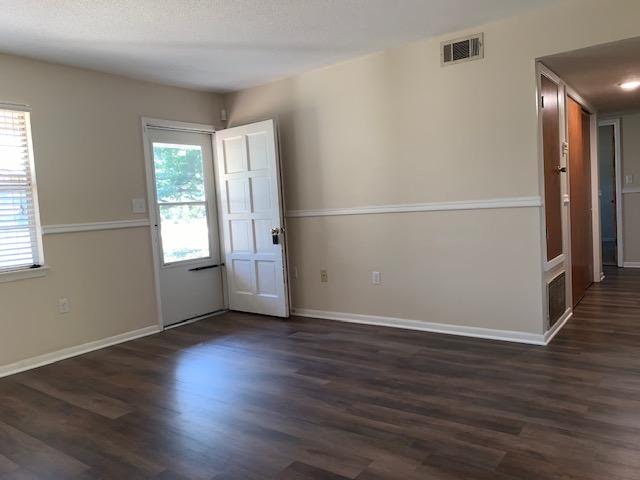 PORT DIXIE - Residential Lease