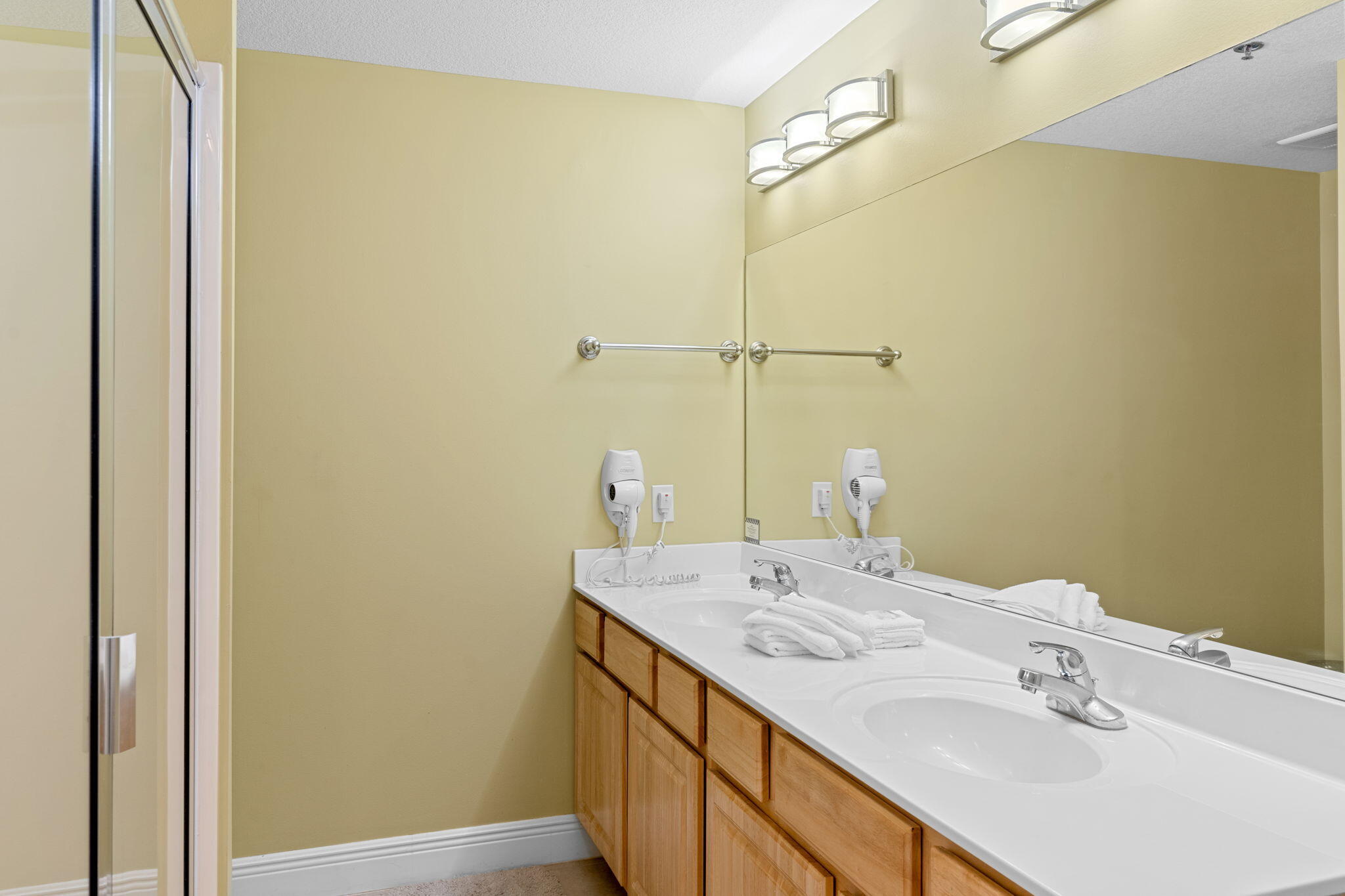 ARIEL DUNES II - Residential Lease