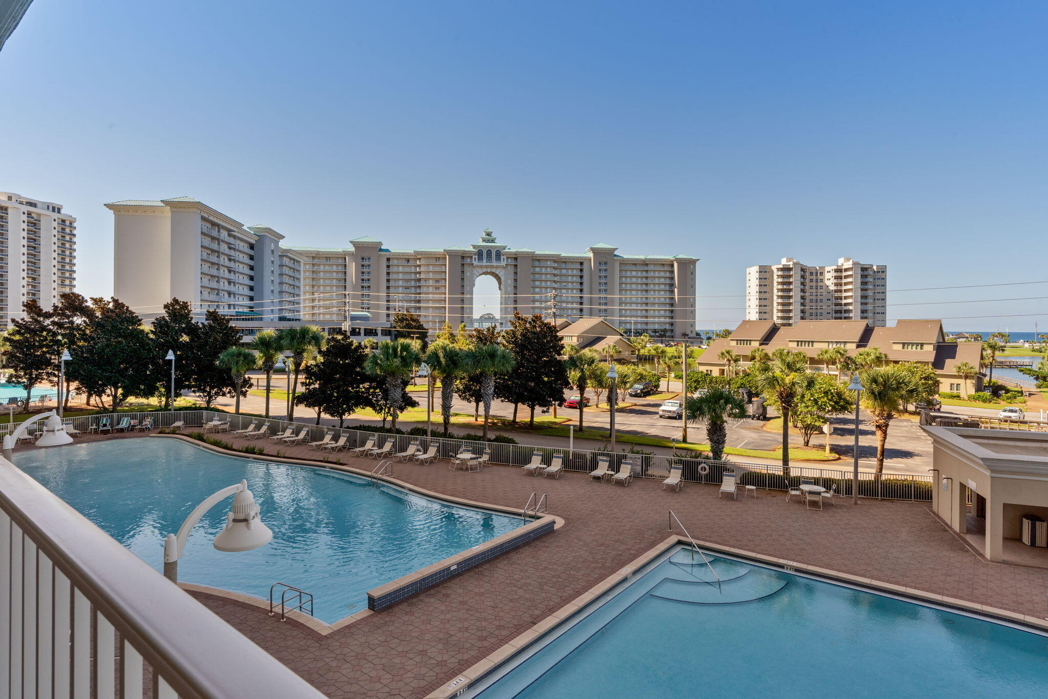 ARIEL DUNES II - Residential Lease