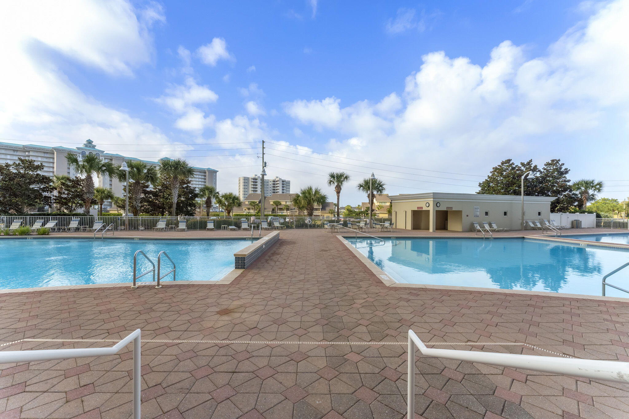ARIEL DUNES II - Residential Lease