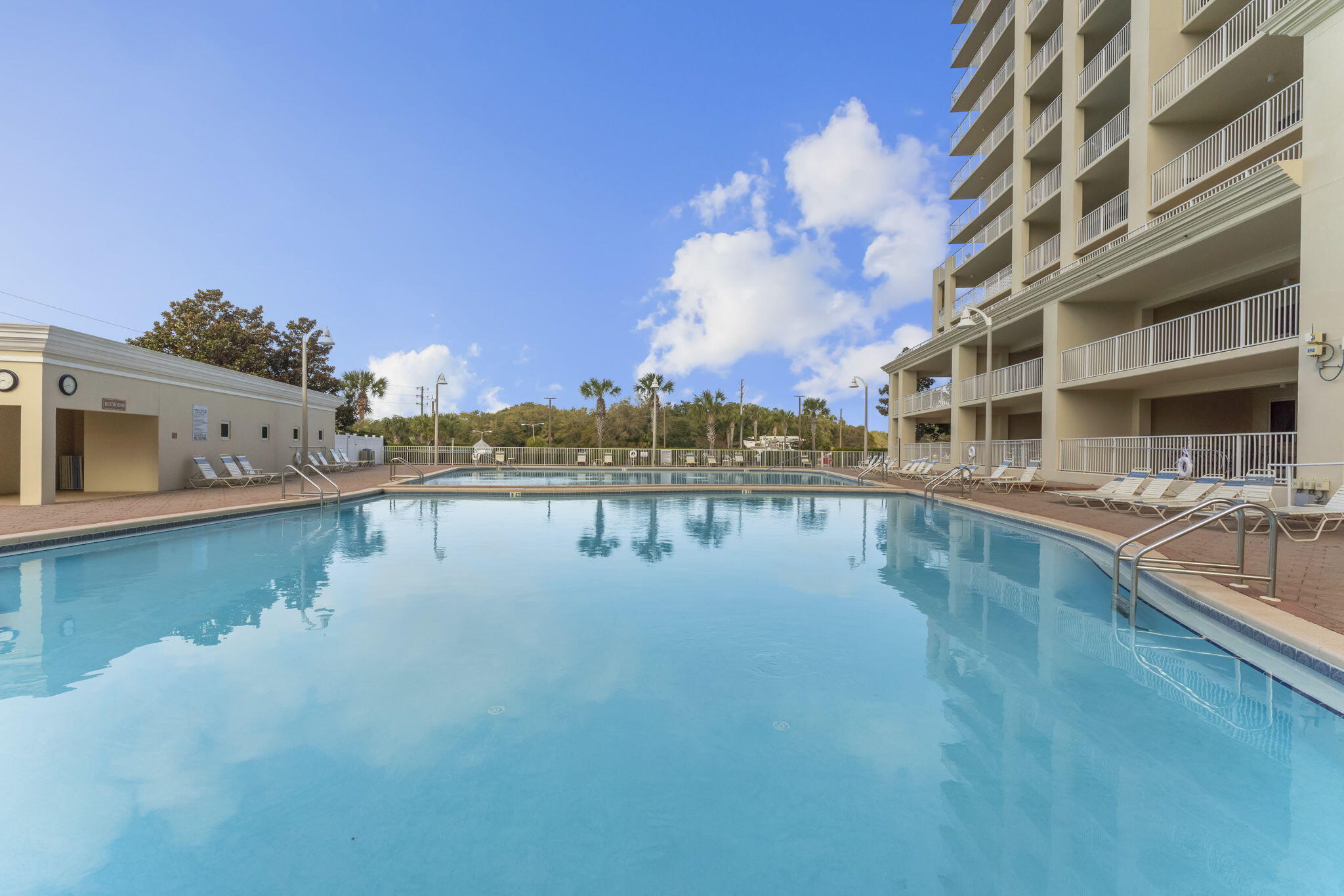 ARIEL DUNES II - Residential Lease