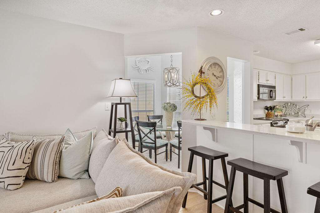 MAINSAIL THE COTTAGES AT - Residential