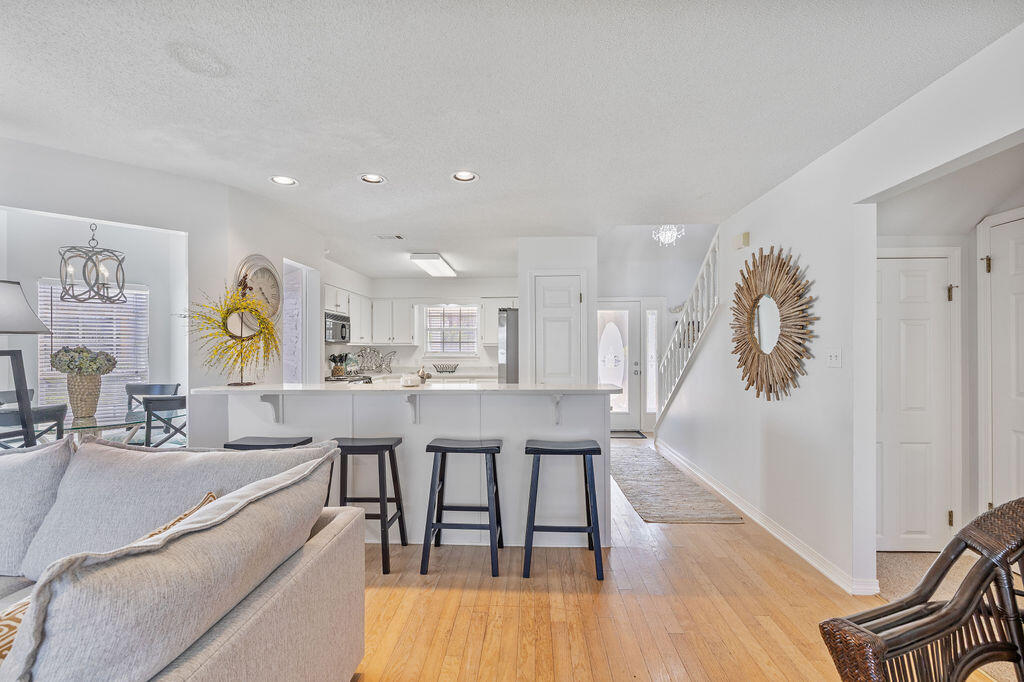 MAINSAIL THE COTTAGES AT - Residential