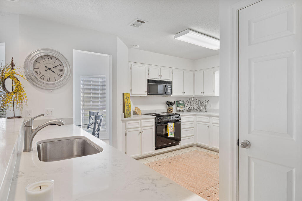 MAINSAIL THE COTTAGES AT - Residential