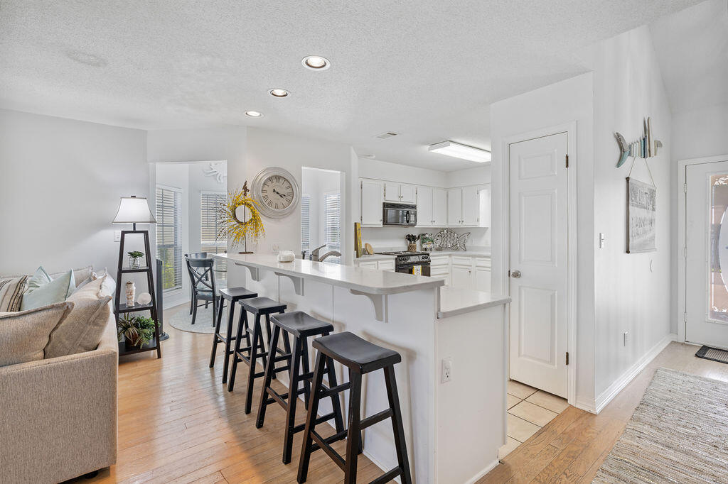 MAINSAIL THE COTTAGES AT - Residential