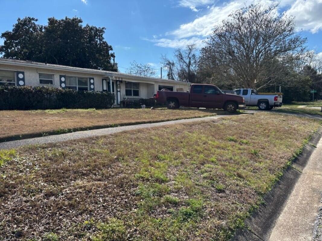 OAK TREE PARK - Residential