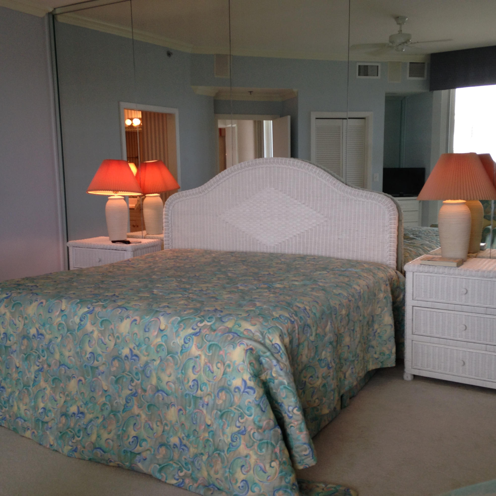 EAST PASS TOWERS CONDO PH 2 - Residential