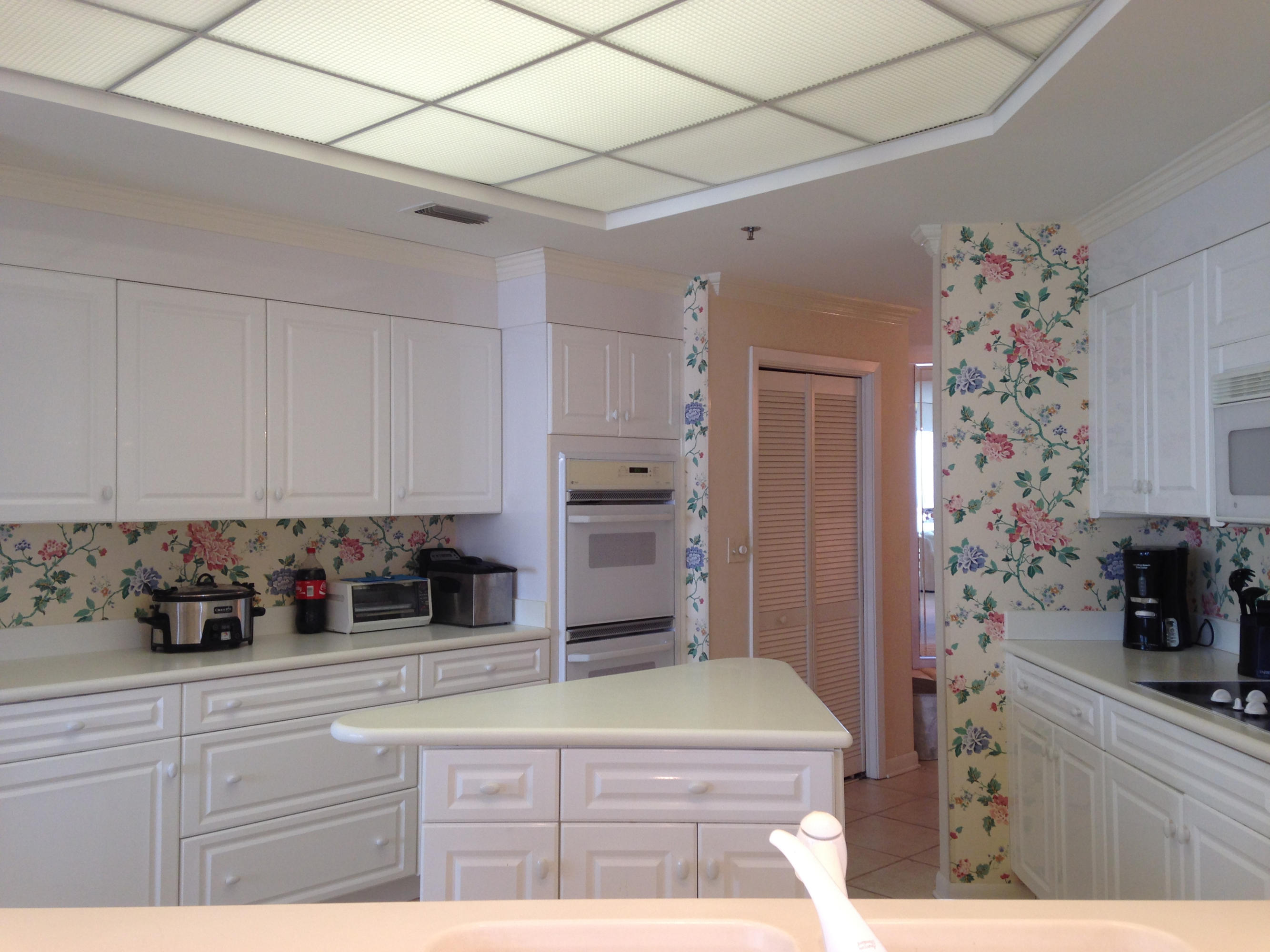 EAST PASS TOWERS CONDO PH 2 - Residential